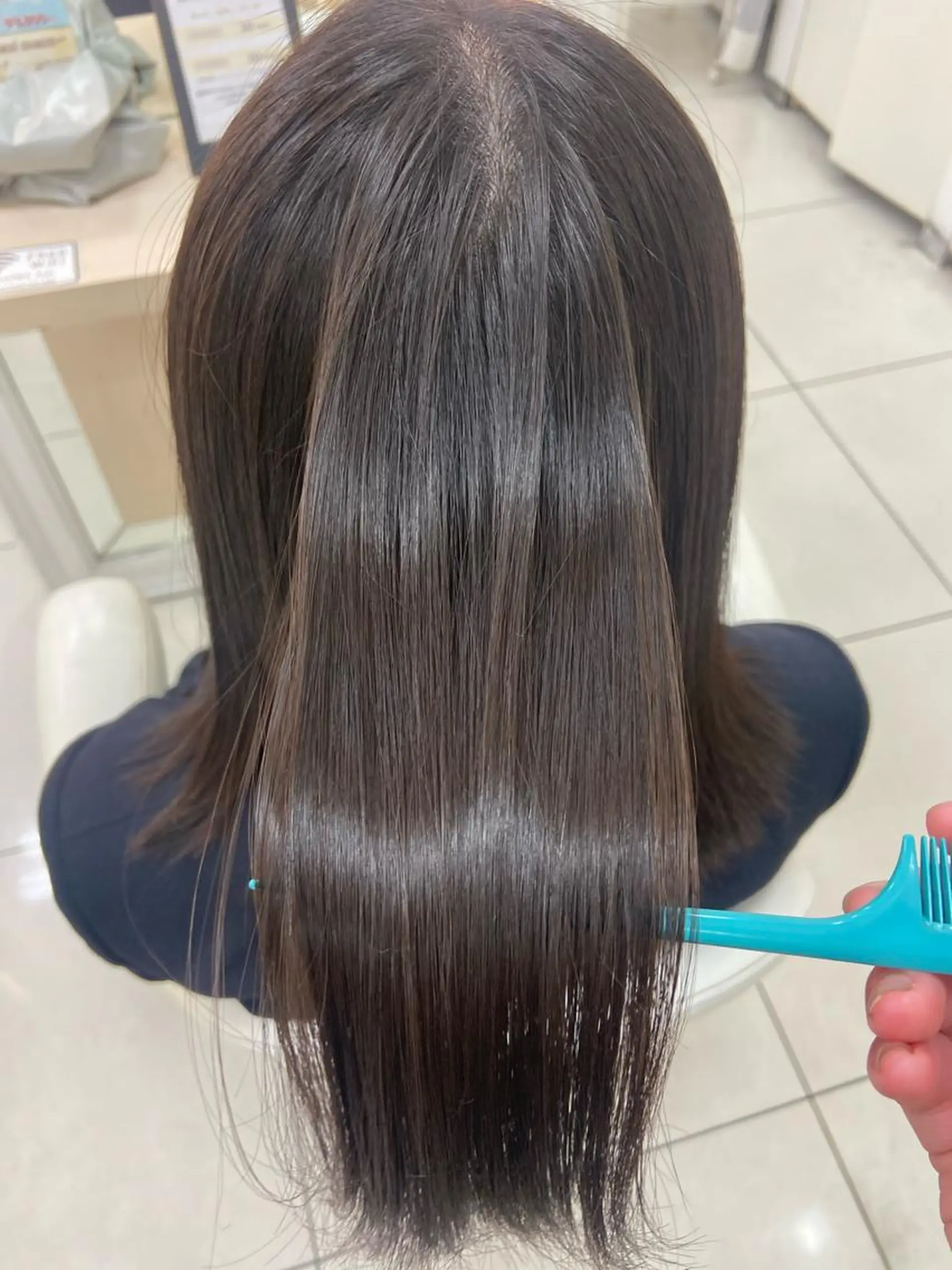 ミディアム 縮毛矯正 🫧ふくだ りな 🕊のヘアスタイル