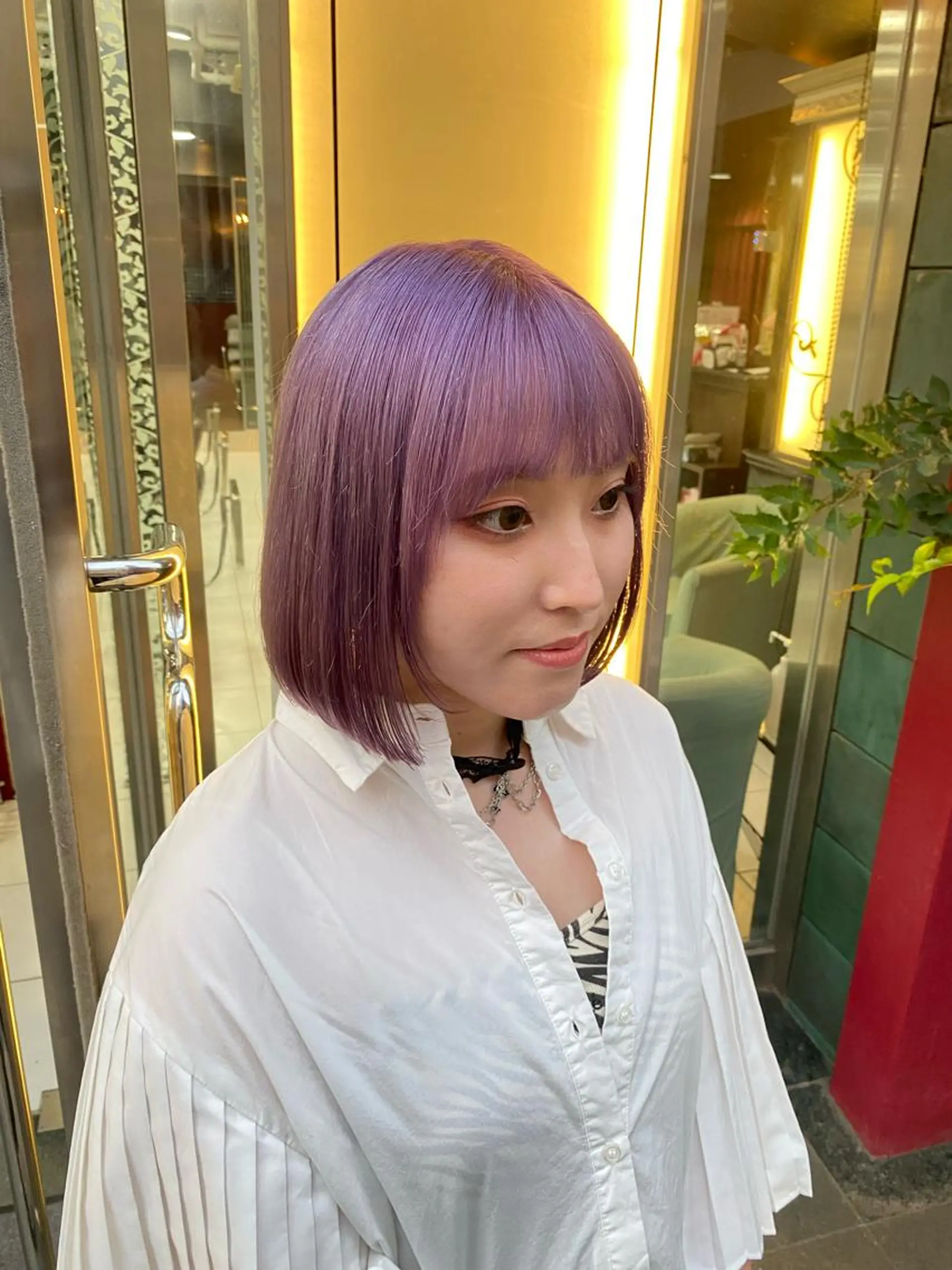 ミディアム カラー ブリーチ パープルカラー ヘアカラー ホワイト/店長/カラ ー講師/錦糸町/岩崎のヘアスタイル