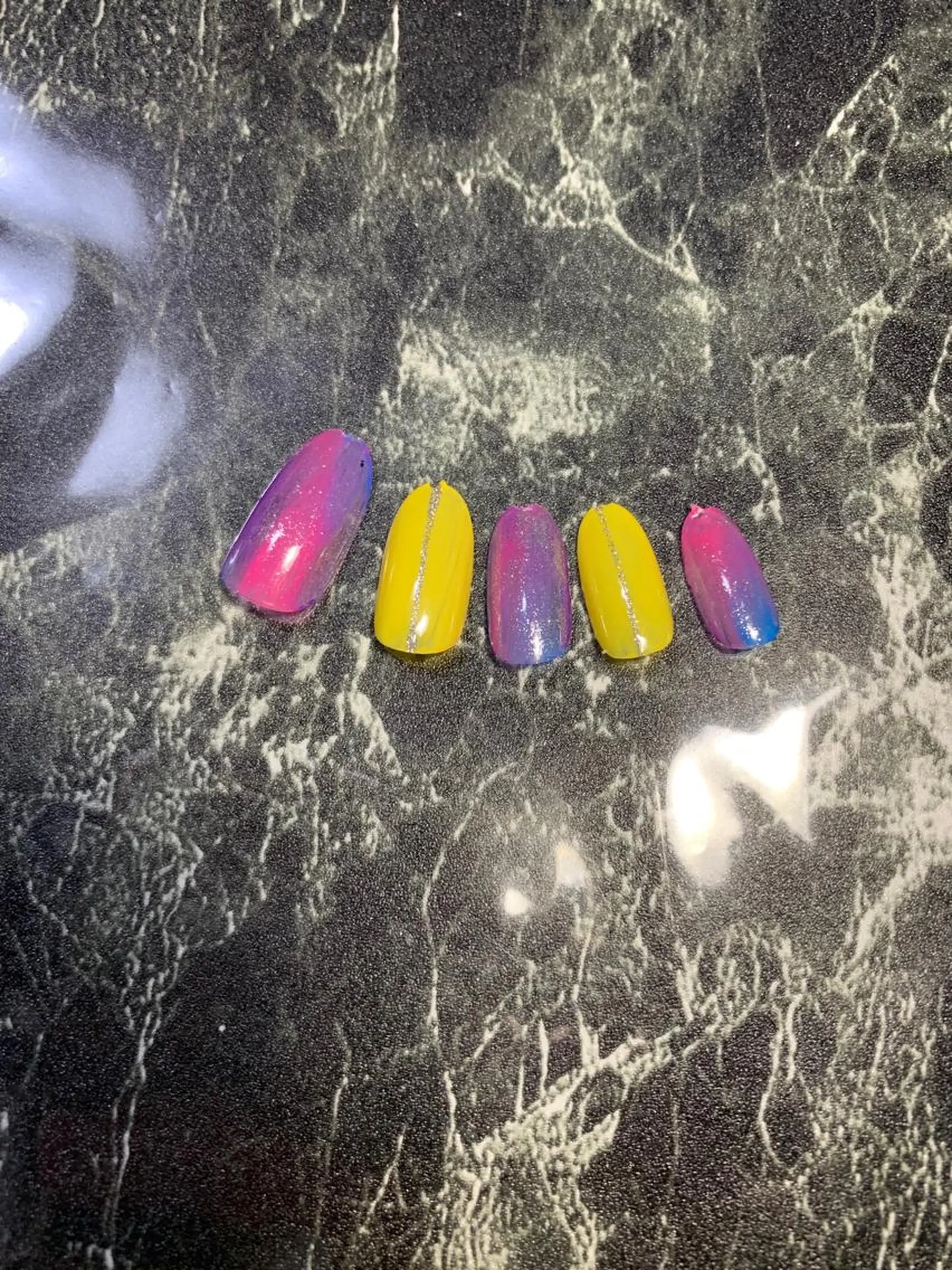 ネイル マルサンカクシカク所属・○△□ 守口市のネイルデザイン