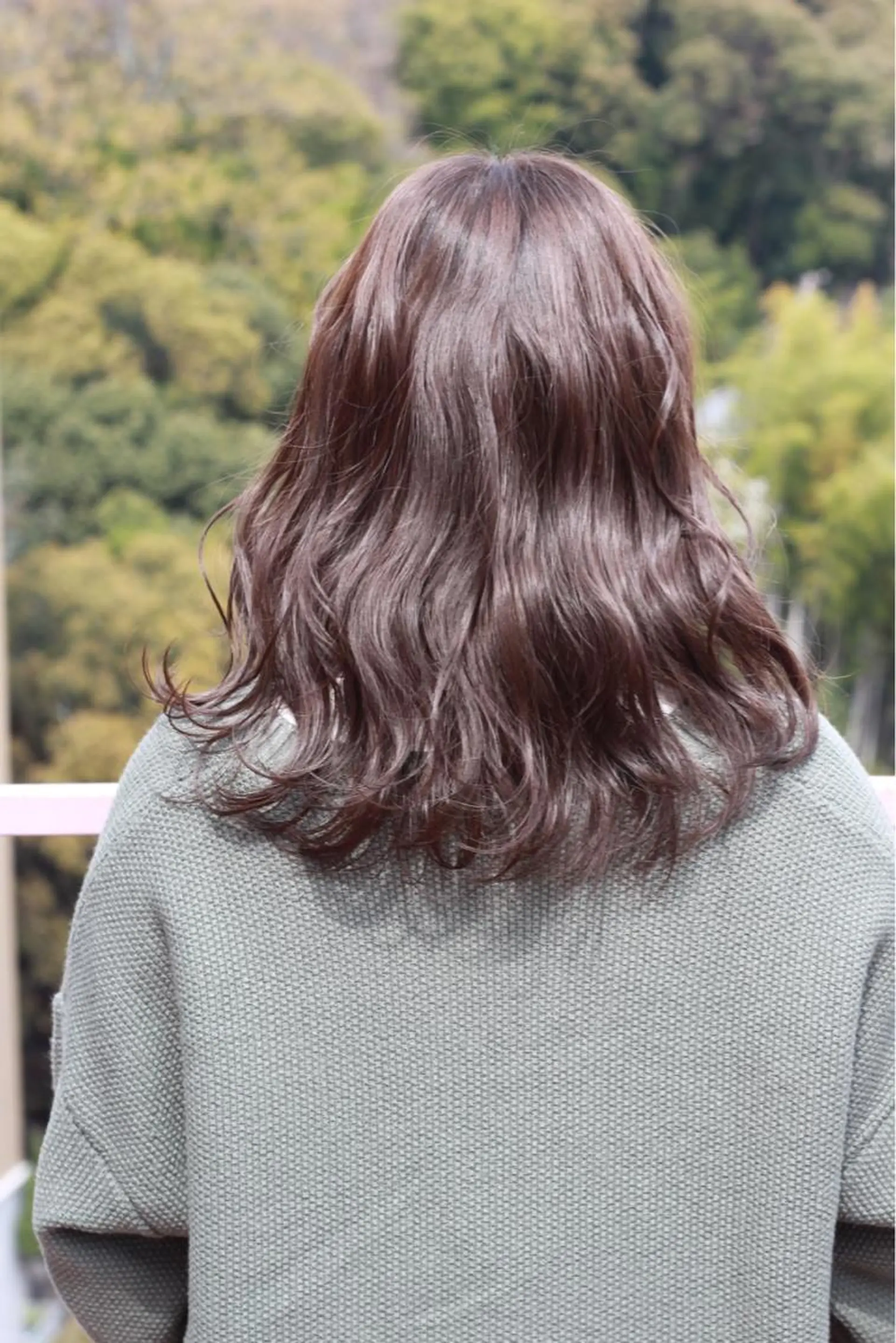 ミディアム カラー アッシュ ベージュカラー 黒髪 卒業式のヘアスタイル ヘアカラー Viage （ビアージュ）のヘアスタイル