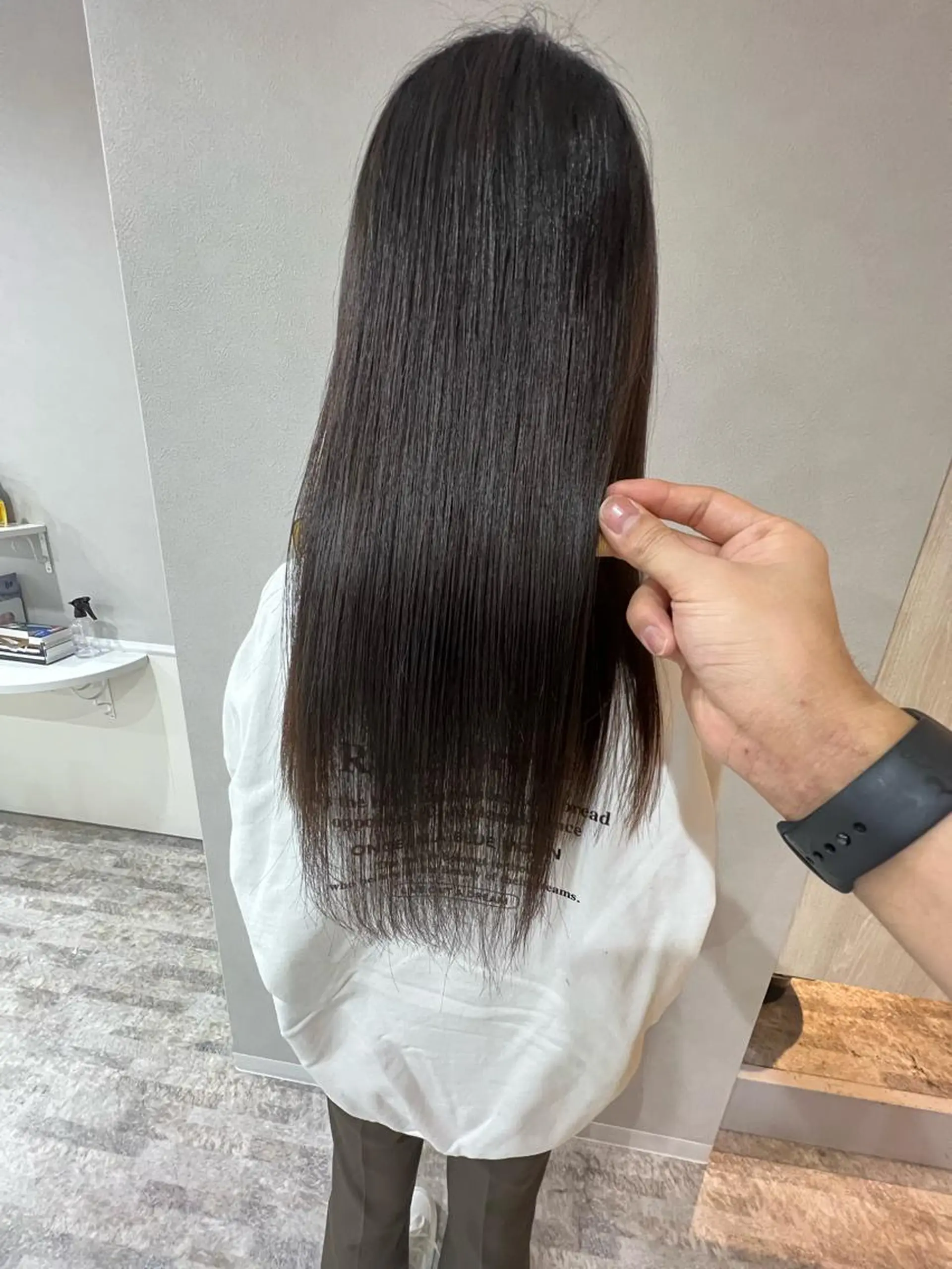 ロング 髪質改善 貸切サロンのヘアスタイル