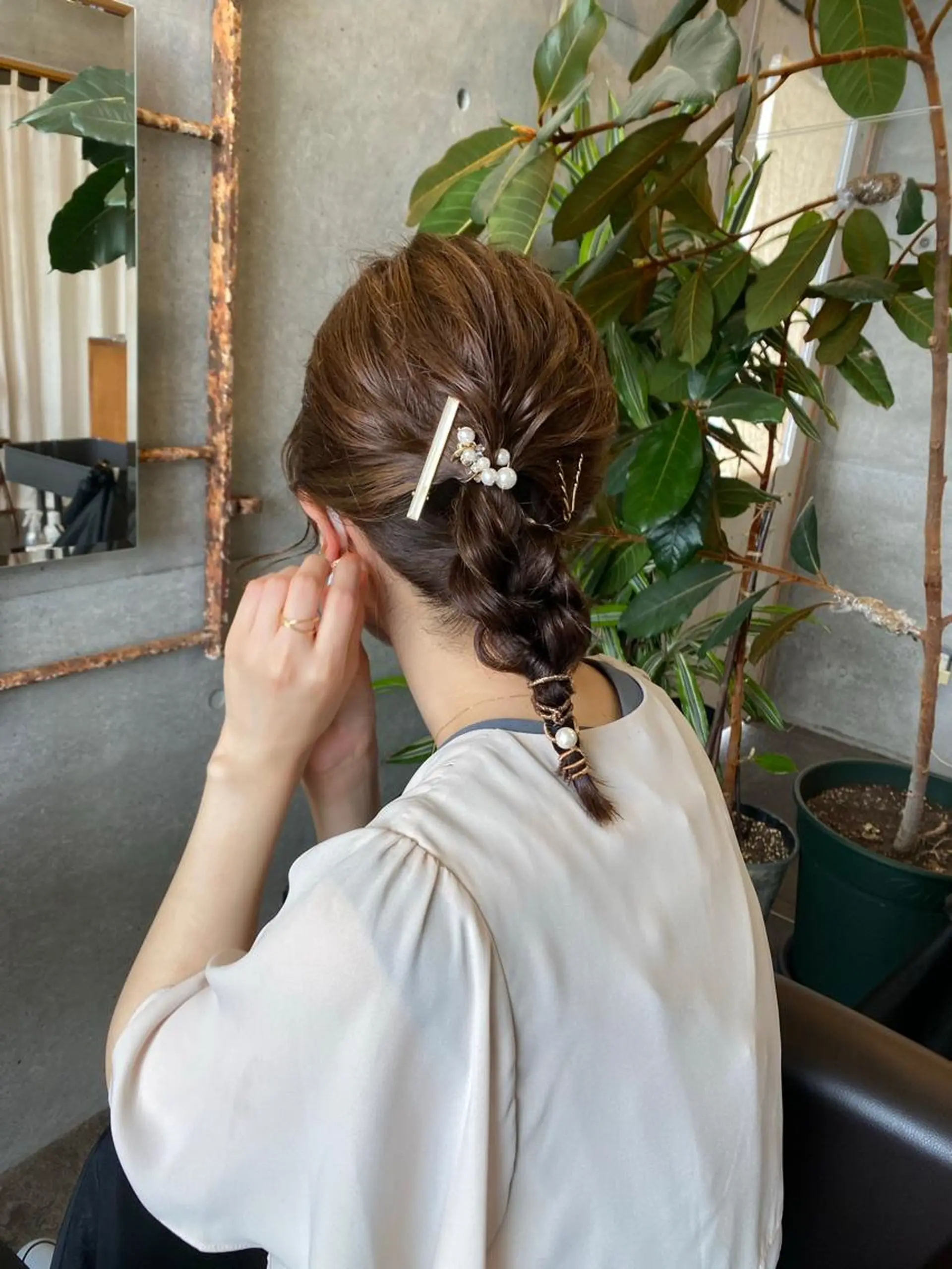 ミディアム カラー パーマ ヘアアレンジ メンズ キッズ ネイル マツエク・マツパ モリモト サナのヘアスタイル