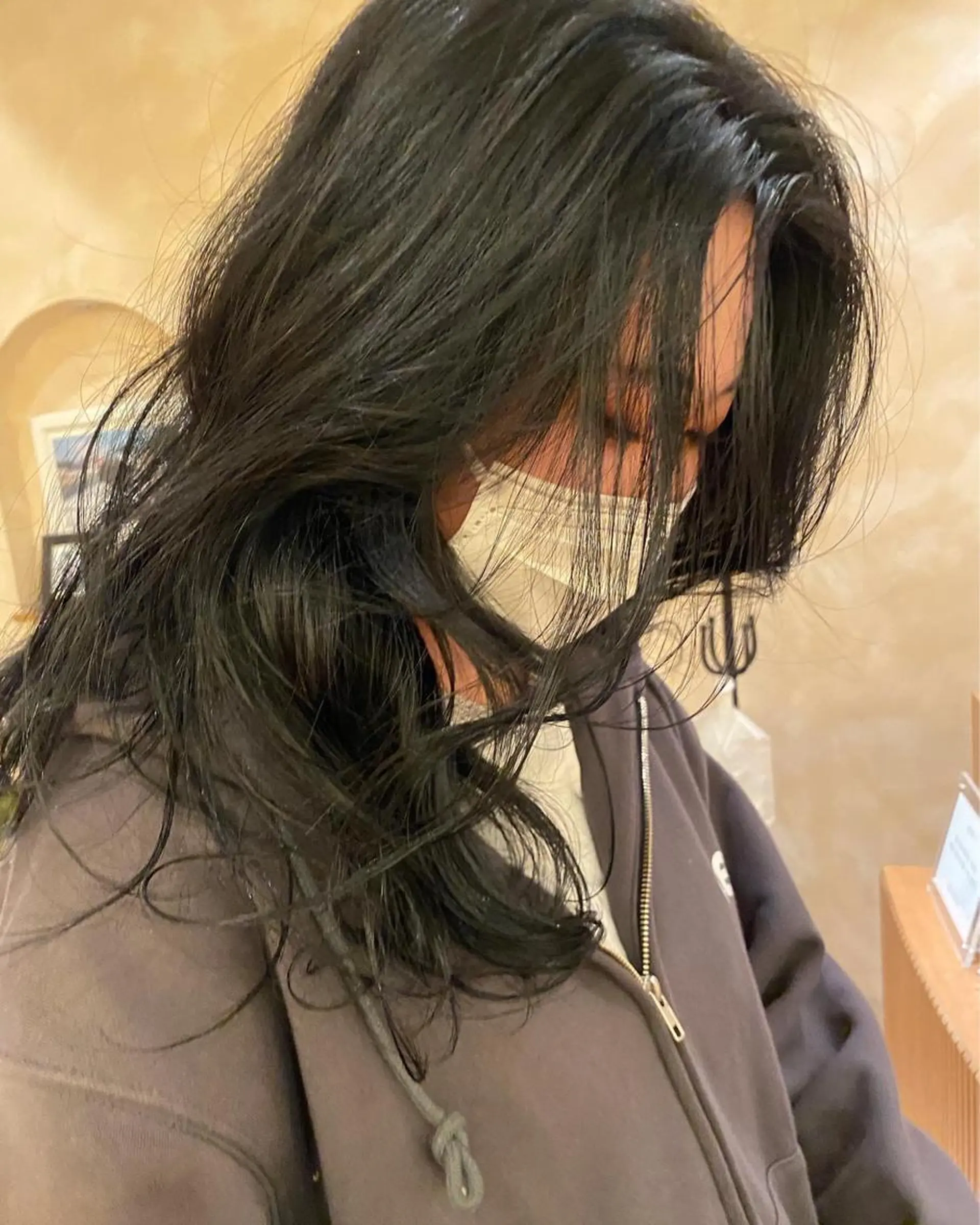 セミロング カラー 黒髪 ブルーカラー ブルーブラック 【カット】 根本翔太のヘアスタイル