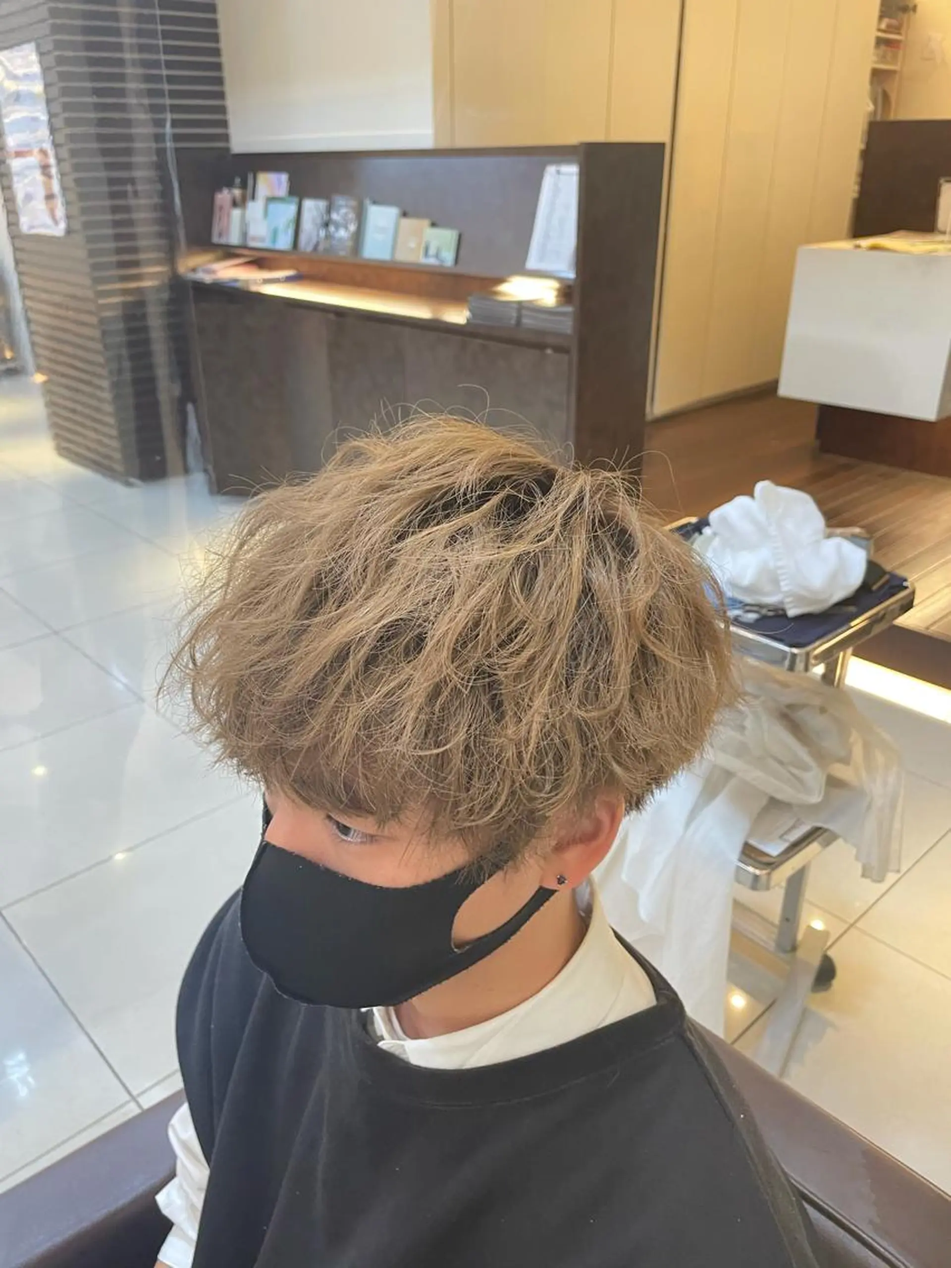 ショート パーマ メンズ 山口大翔 メンズバレイヤージュのヘアスタイル