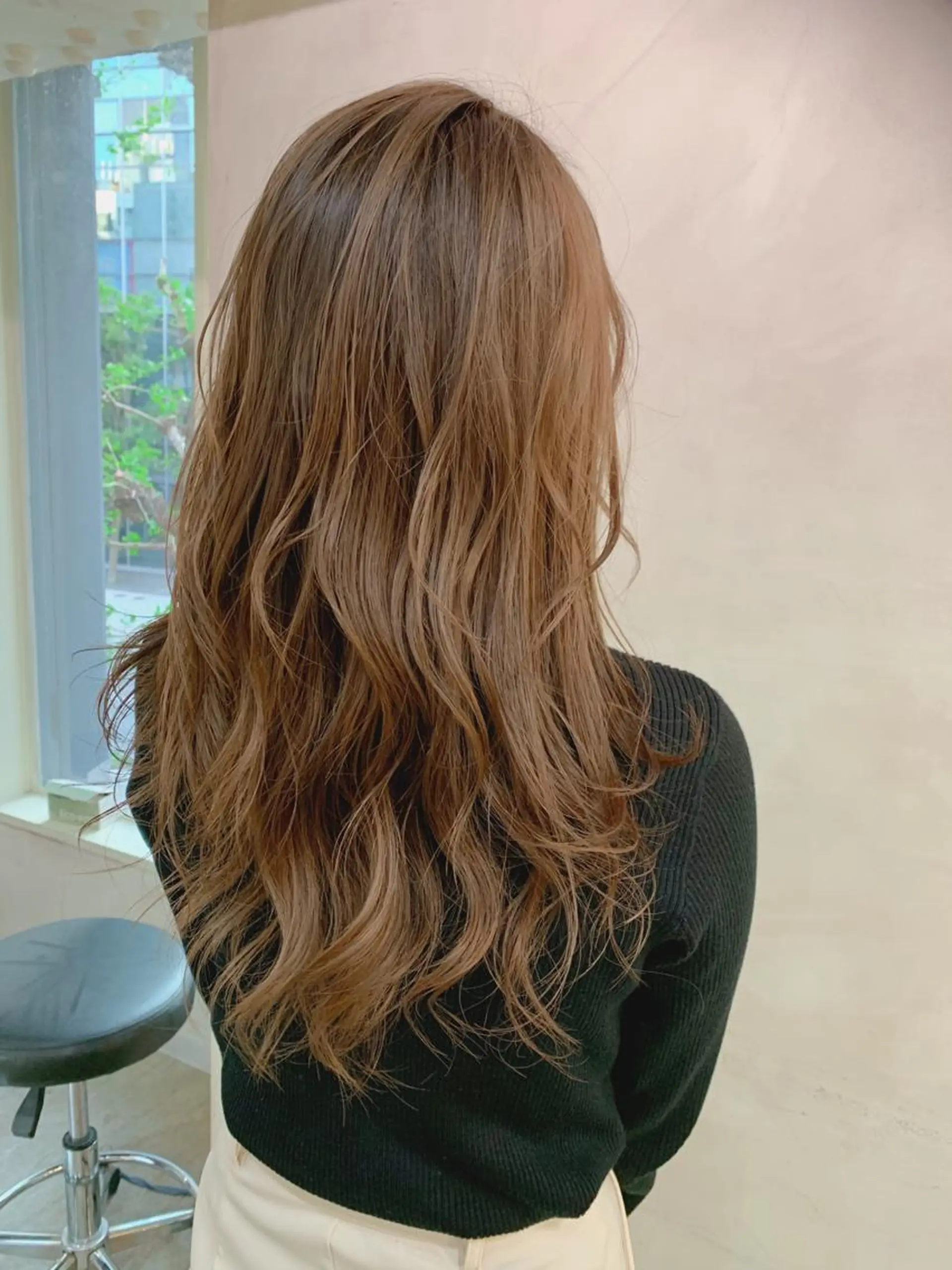 ロング カラー ベージュカラー ハイトーンカラー レイヤーカット 透明感カラーが 得意です！NAOKIのヘアスタイル