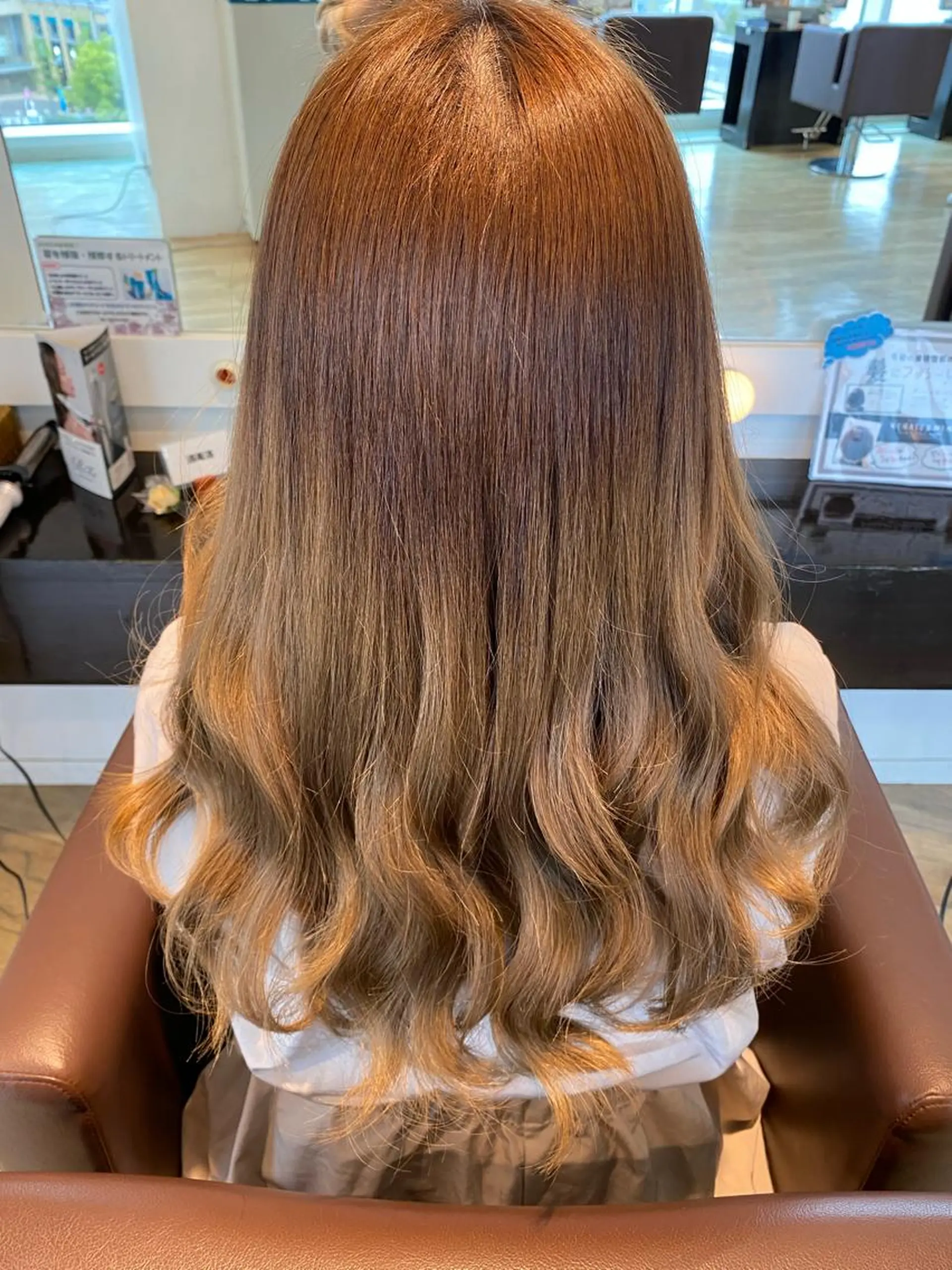 ロング XXXY'S Color Flip所属・小宮 真理奈のヘアスタイル