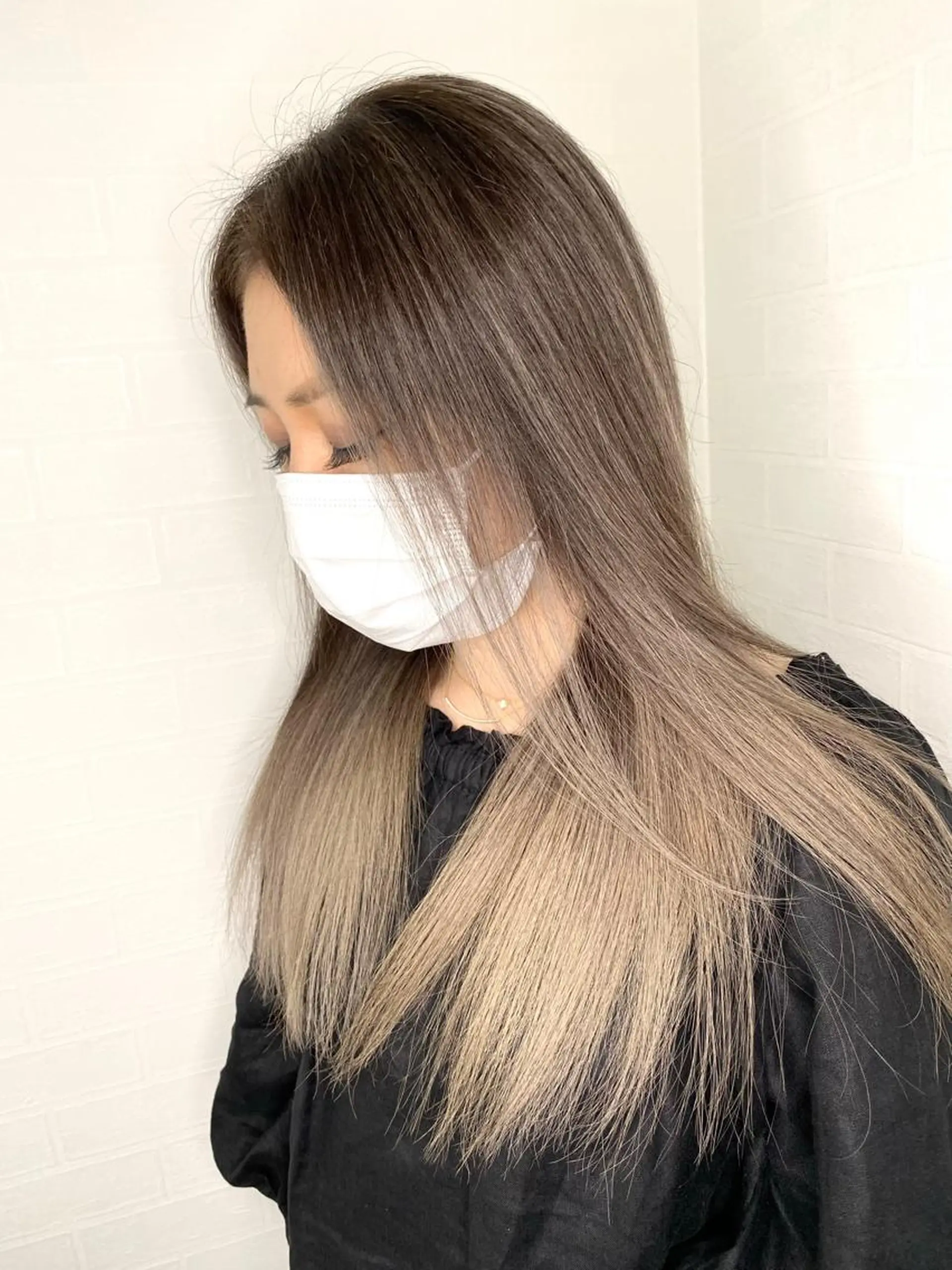 ロング カラー バレイヤージュ ブリーチ 透明感カラー ハイトーンカラー レイヤーカット XELVE所属・髪質改善♠️ KENTAROのヘアスタイル