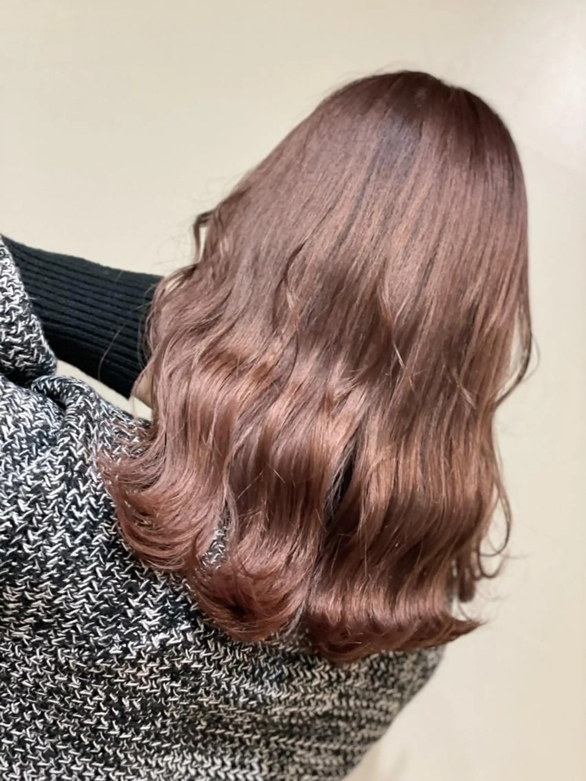 ロング カラー ベージュカラー ピンクカラー ピンクベージュ ヘアカラー トリートメント ハイトーン得意😍 FORのヘアスタイル