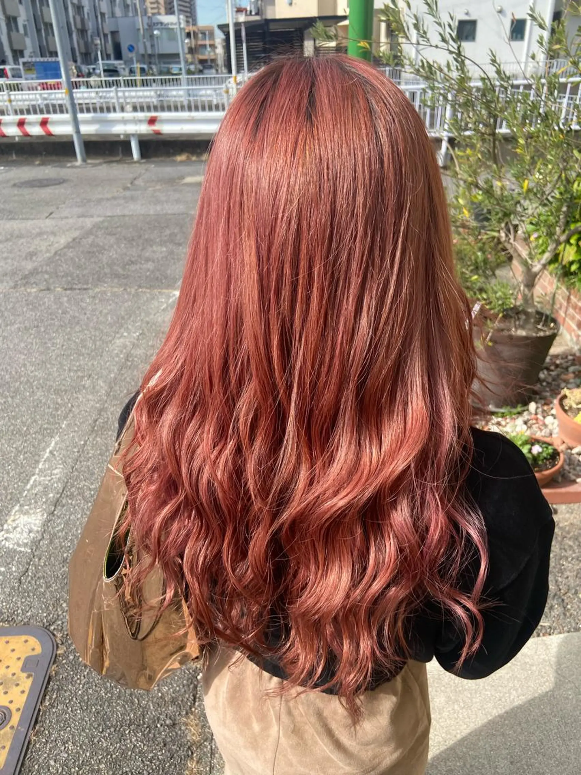 ロング カラー ブリーチ ブラウンカラー カット ヘアカラー トリートメント 美容室スージーズ所属・大坪 拓斗のヘアスタイル