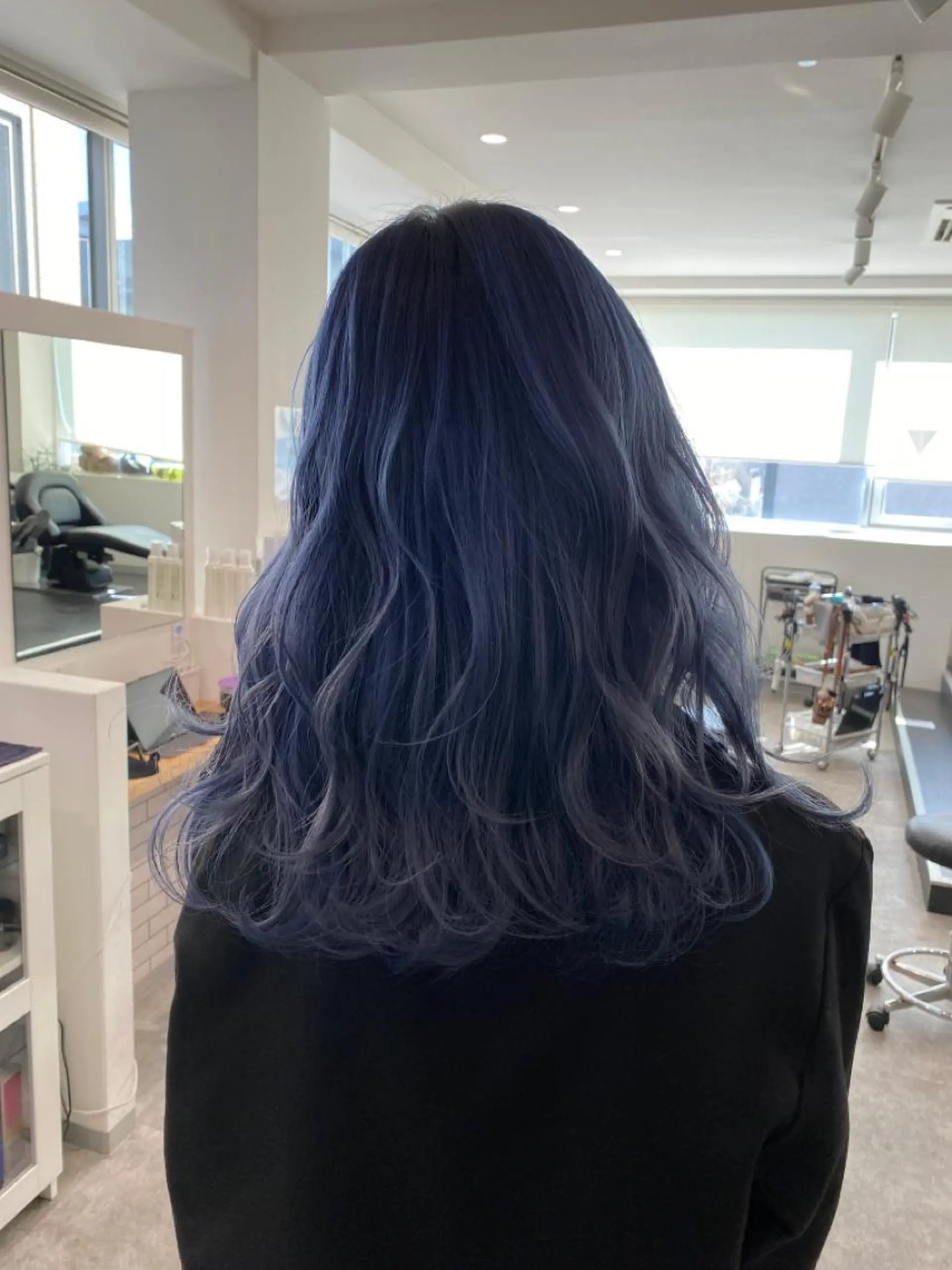 ミディアム カラー ブルーカラー グラデーションカラー トリートメント JILBLAN京都 ショート/ハイライトのヘアスタイル