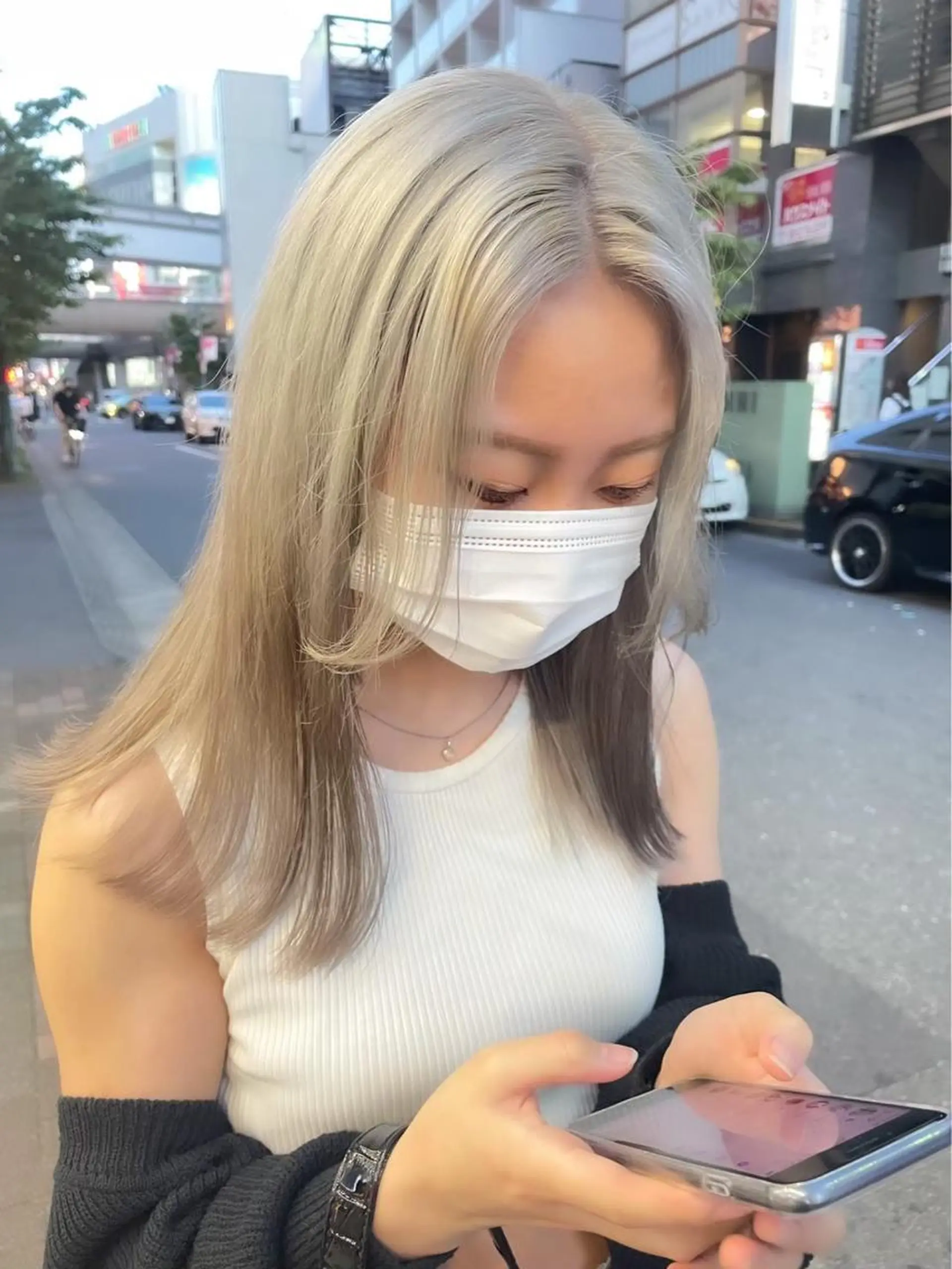 セミロング カラー ブリーチ ケアブリーチ 透明感カラー デザインカラー ダブルカラー 艶髪ハイトーン/ AYAKA🌙のヘアスタイル