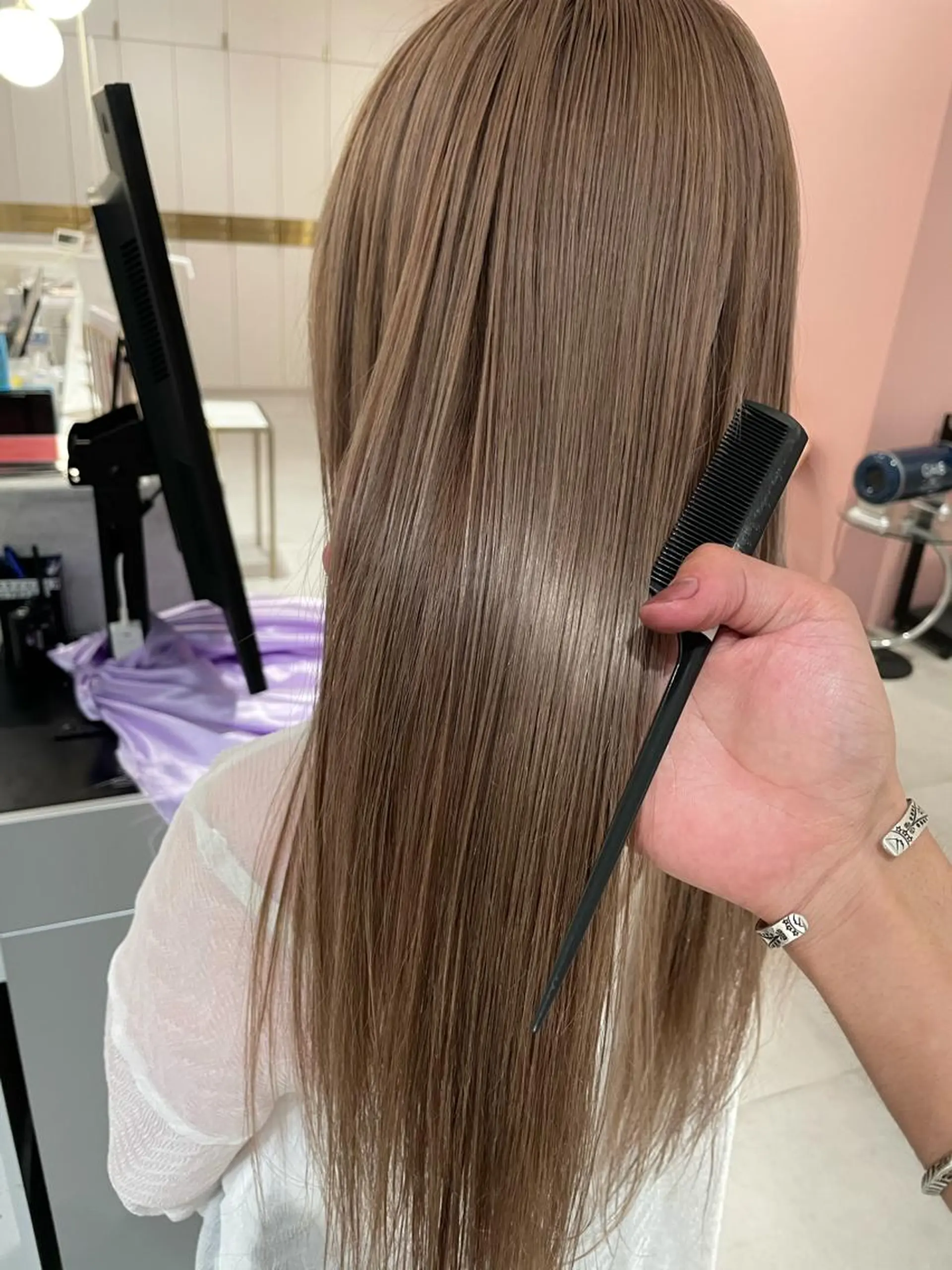 カラー くびれショート/パー マ/🐬永井瑠栞🐬のヘアスタイル