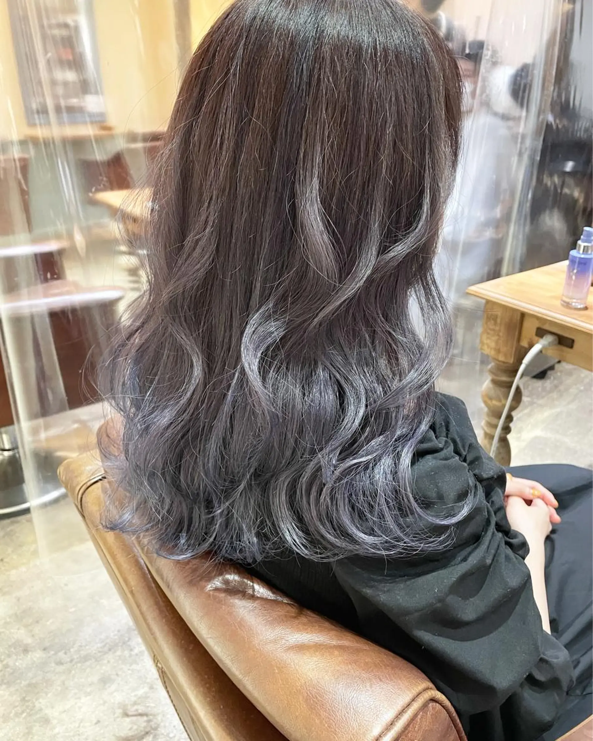 ロング カラー バレイヤージュ パープルカラー レイヤーカット sherry【シェリー】所属・sherry mihoのヘアスタイル