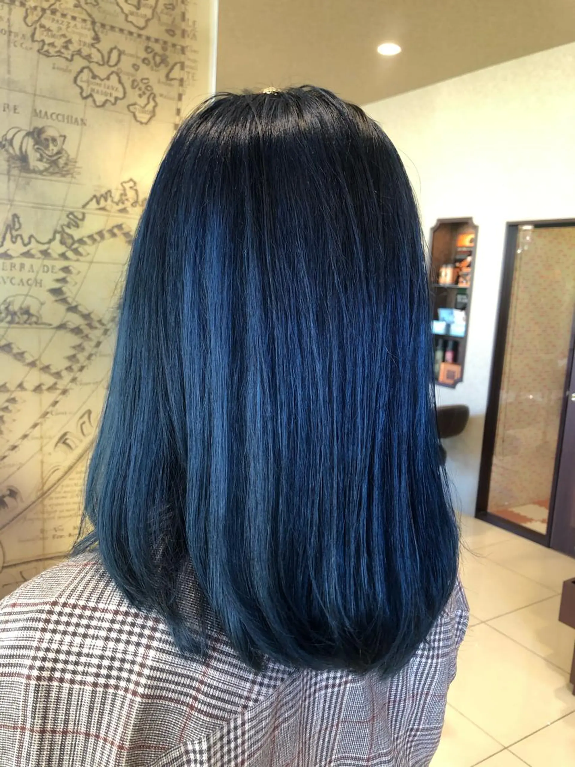 ミディアム カワサキ ヒナコのヘアスタイル