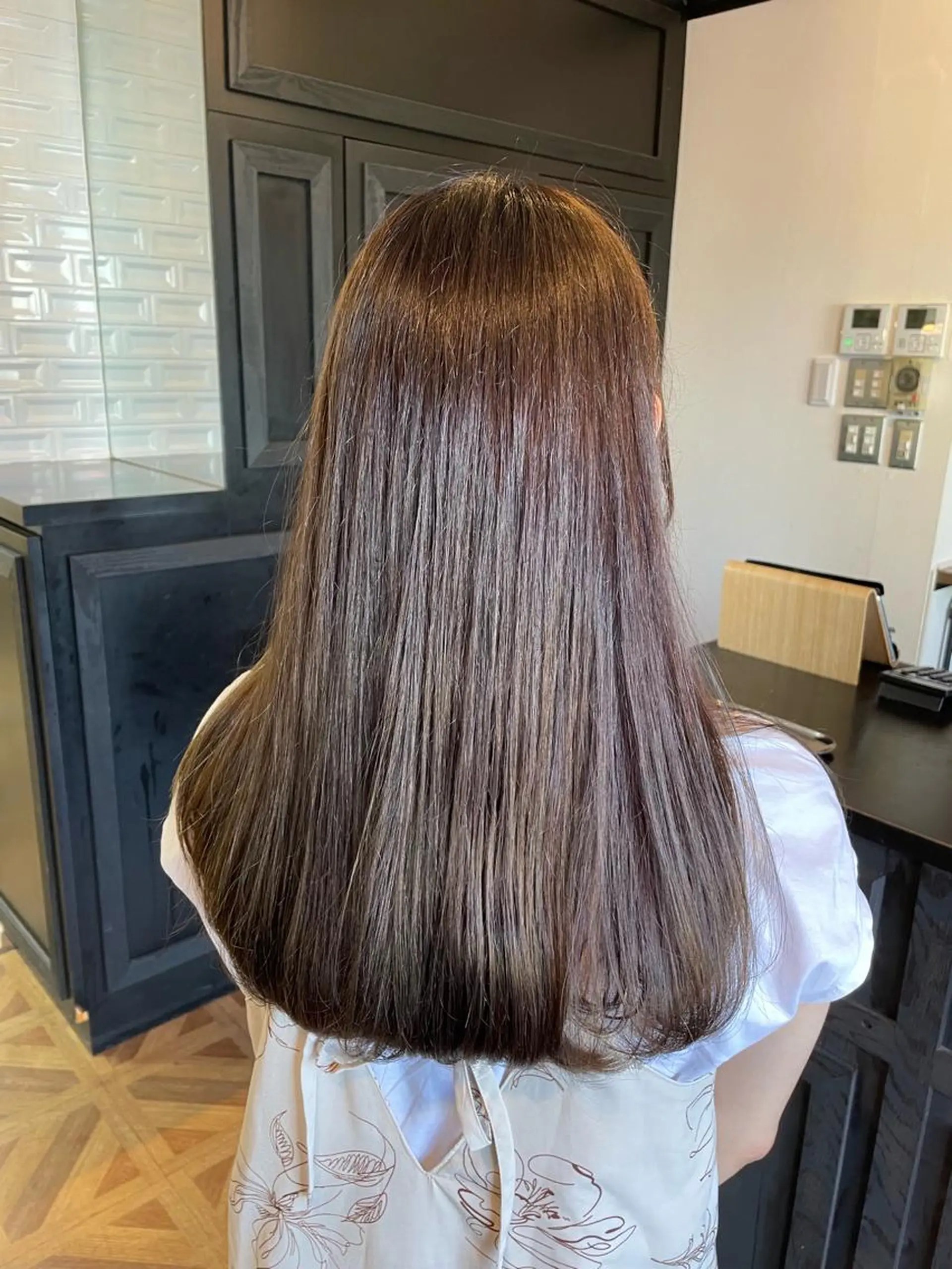 ロング カラー アッシュ カット ヘアカラー トリートメント Ayaka ／ VISEOのヘアスタイル