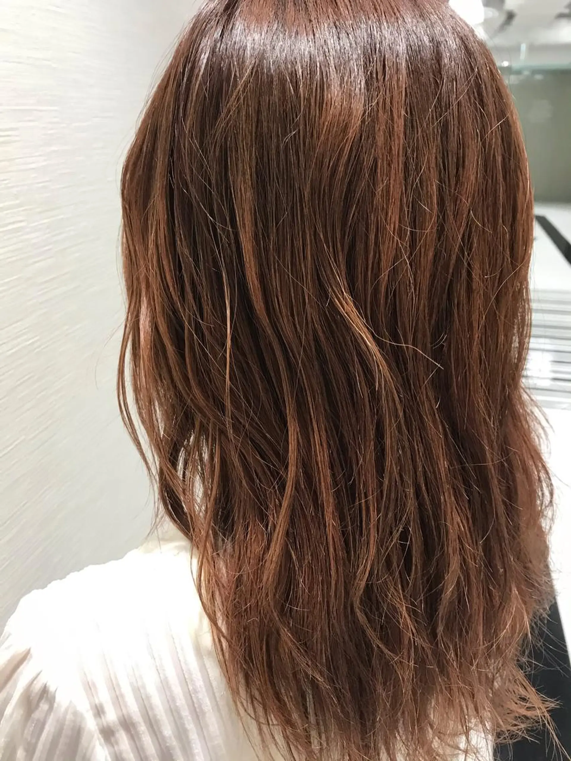 セミロング カラー ヘアアレンジ ブリーチ ブラウンカラー オレンジ オレンジブラウン 【東北メンズヘア1 位受賞🥇】本間祐太のヘアスタイル