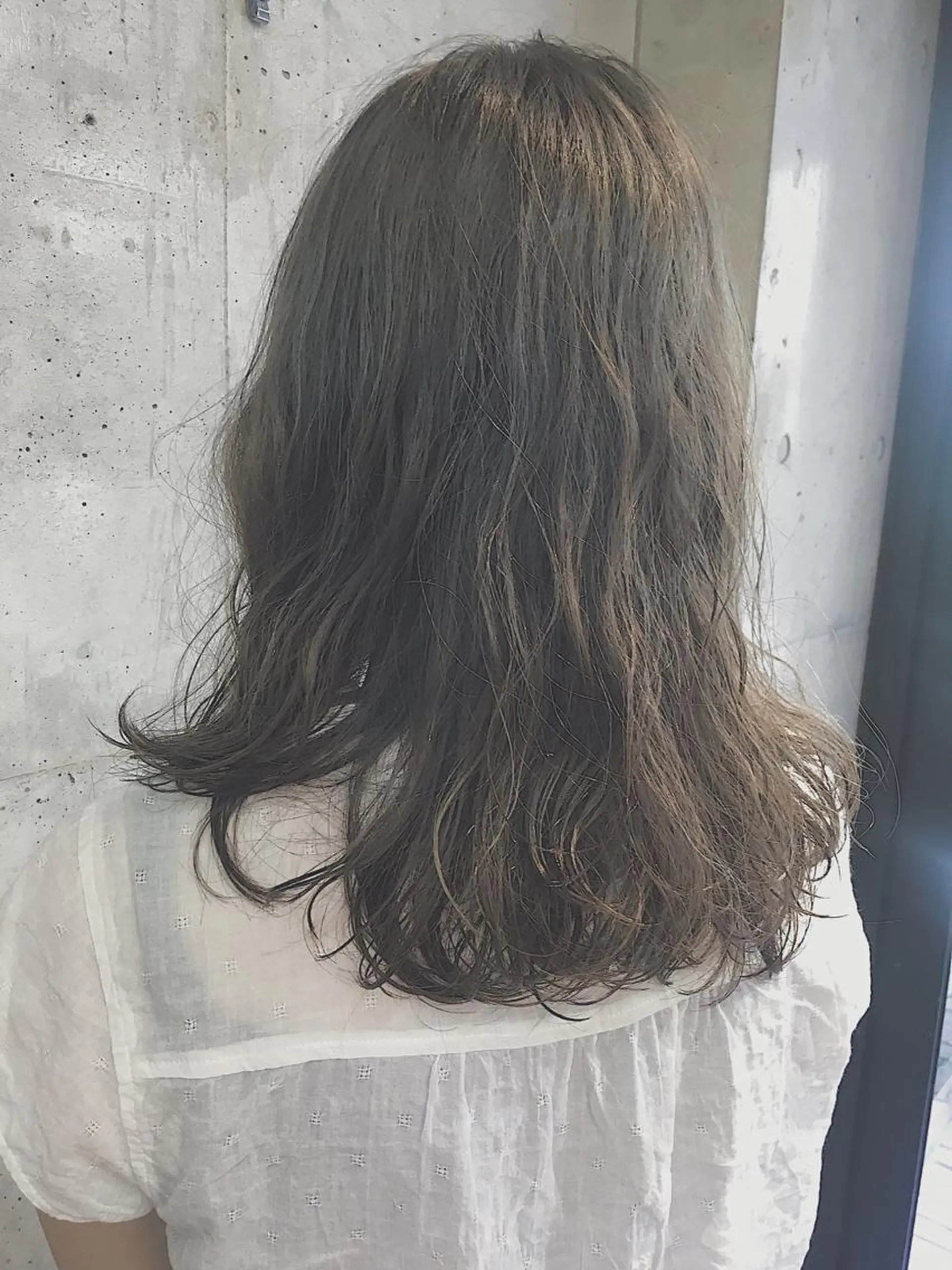 セミロング カラー アッシュ 透明感カラー オリーブアッシュ カット ヘアカラー トリートメント ヘアセット センスをお届けします 大谷将生INFPのヘアスタイル