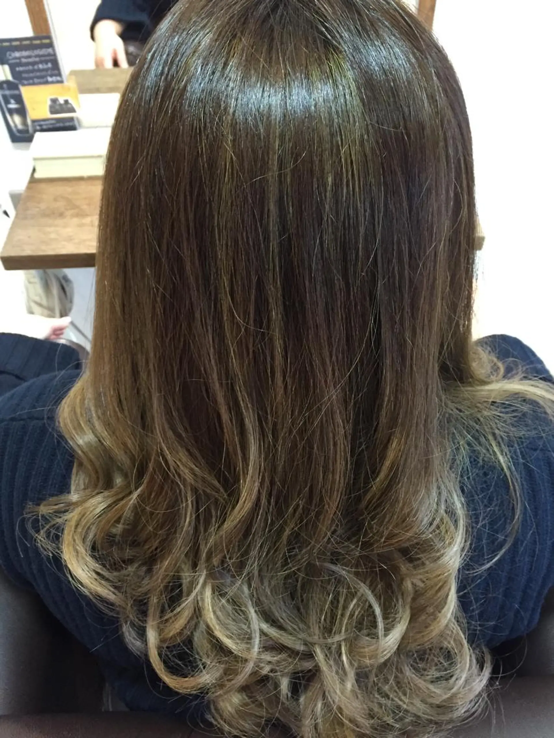 ロング ハイライト Dita AIR所属・Rina Imaiのヘアスタイル