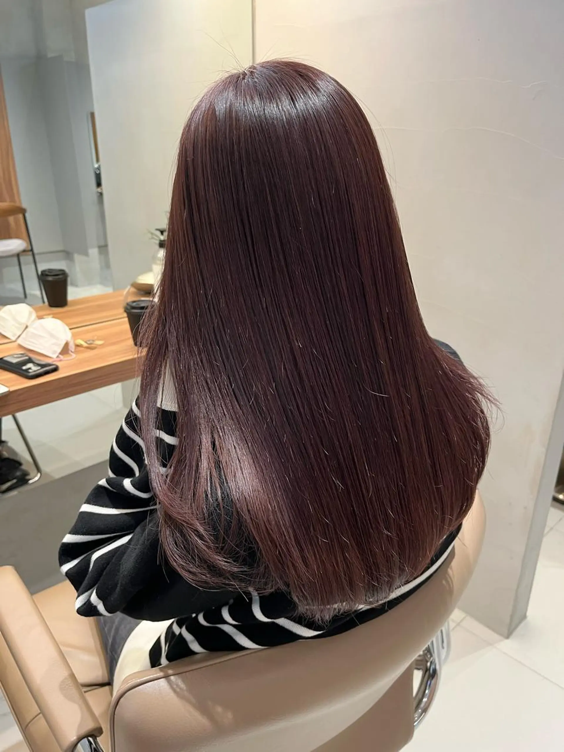ロング ブリーチなし 寒色カラーのヘアスタイル