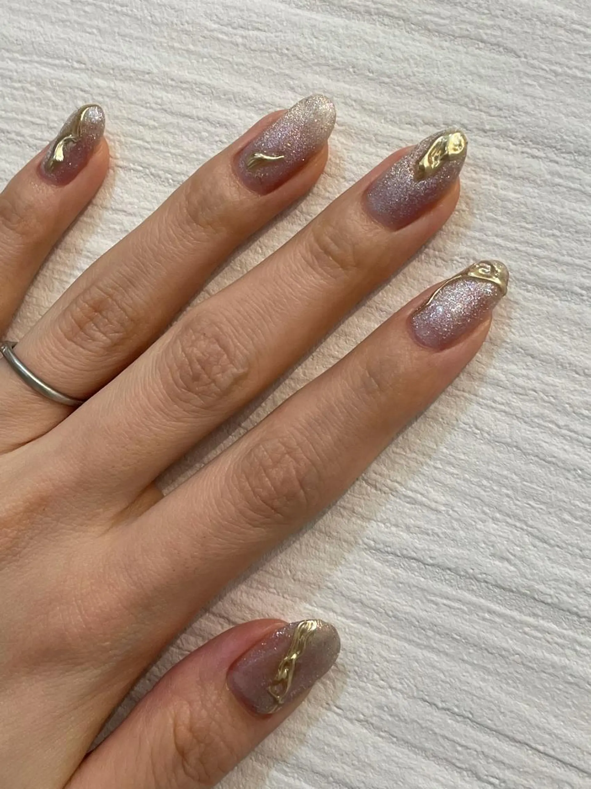 ネイル アートネイル キラキラネイル マグネットネイル ミラーネイル ハンドネイル maison de charme Beauté所属・Beaute IORIのネイルデザイン