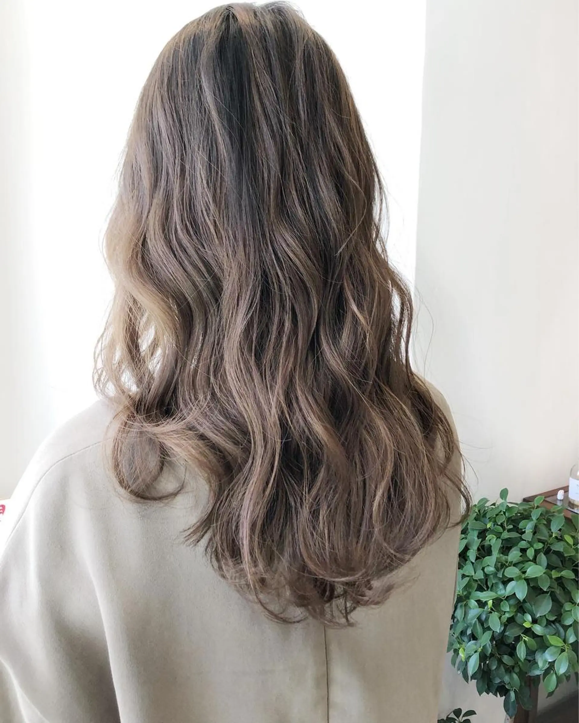 セミロング カラー パーマ 髪質改善 縮毛矯正 トリートメント カット ヘアカラー OVER→三軒茶屋 /縮毛矯正・髪質改善のヘアスタイル