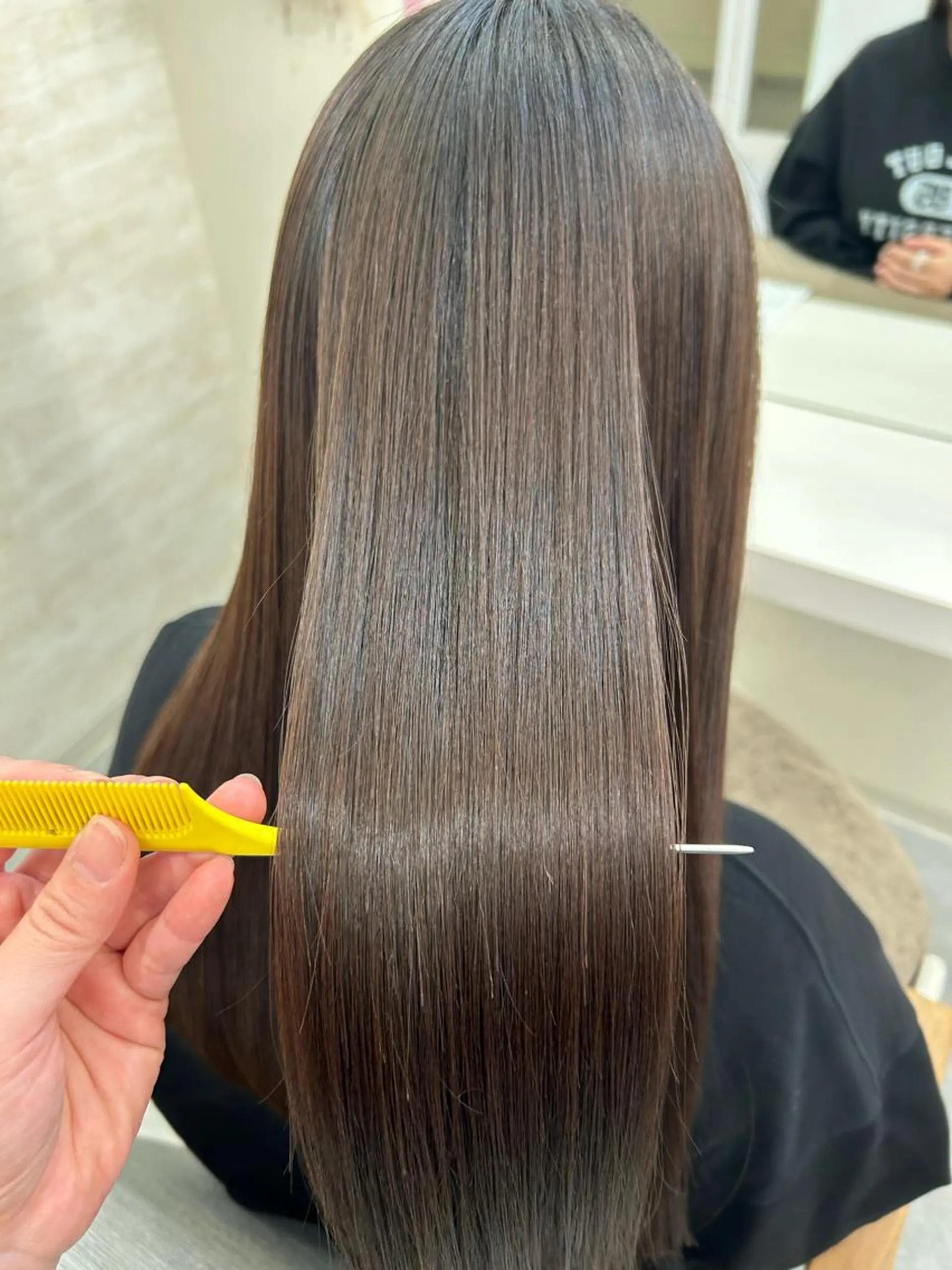 セミロング カラー ヘアアレンジ カット 縮毛矯正 トリートメント 髪質改善&艶感カラー 🪄岡井美結のヘアスタイル