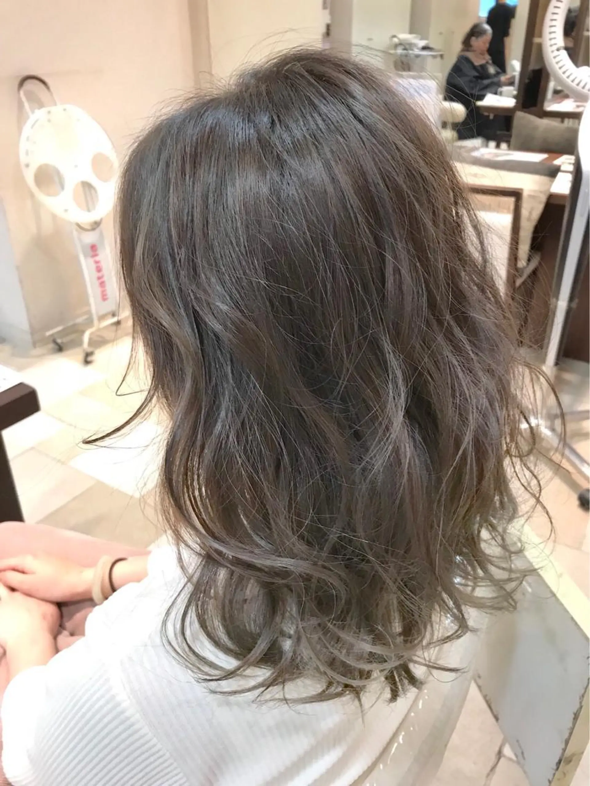 セミロング カラー 髪質改善・ストレート ‪✂︎‬東 大珠✂︎のヘアスタイル
