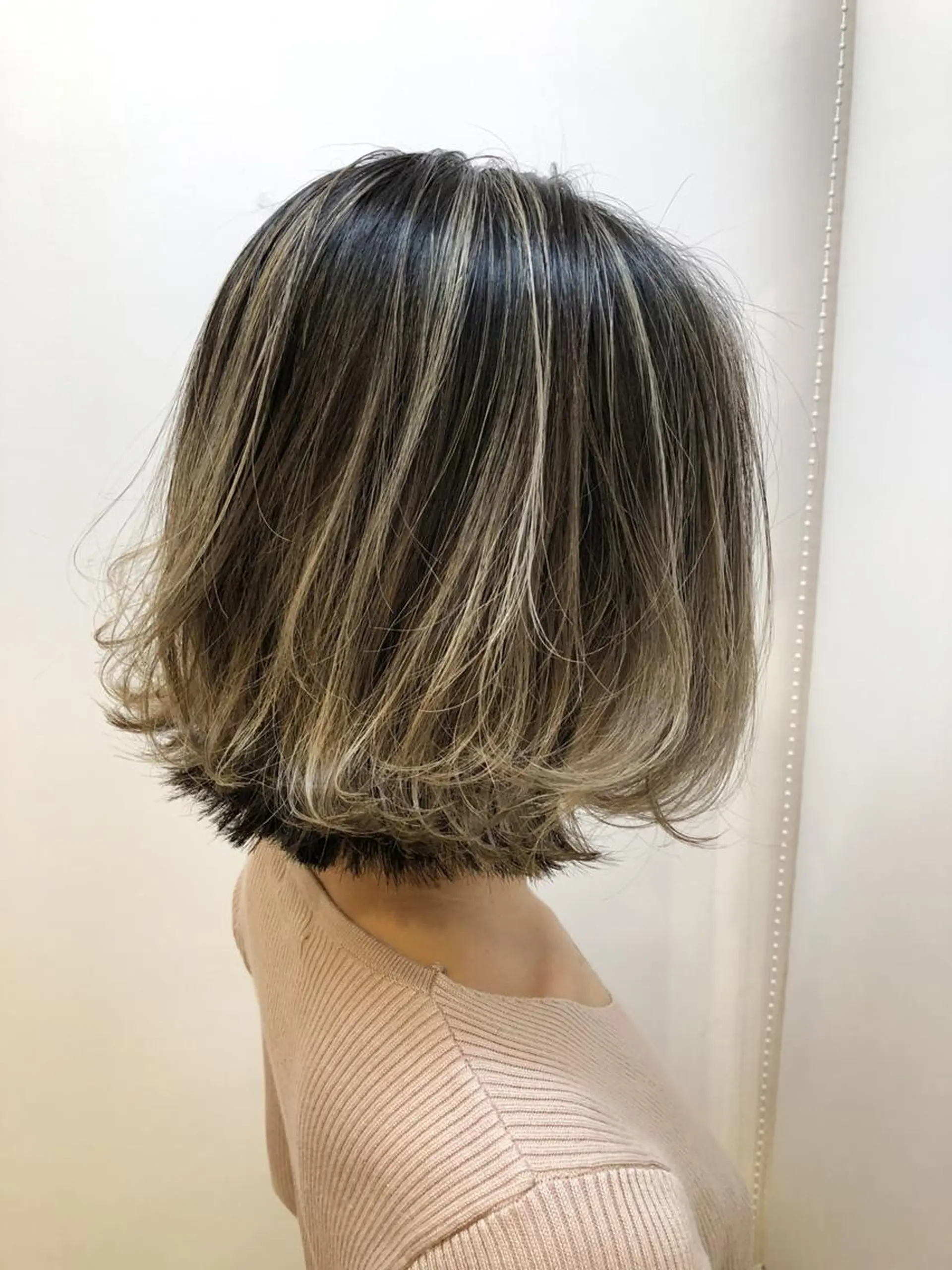ミディアム カラー グラデーションカラー ハイライトカラー ボブ ハイライト WONK. ウォンク 心斎橋のヘアスタイル