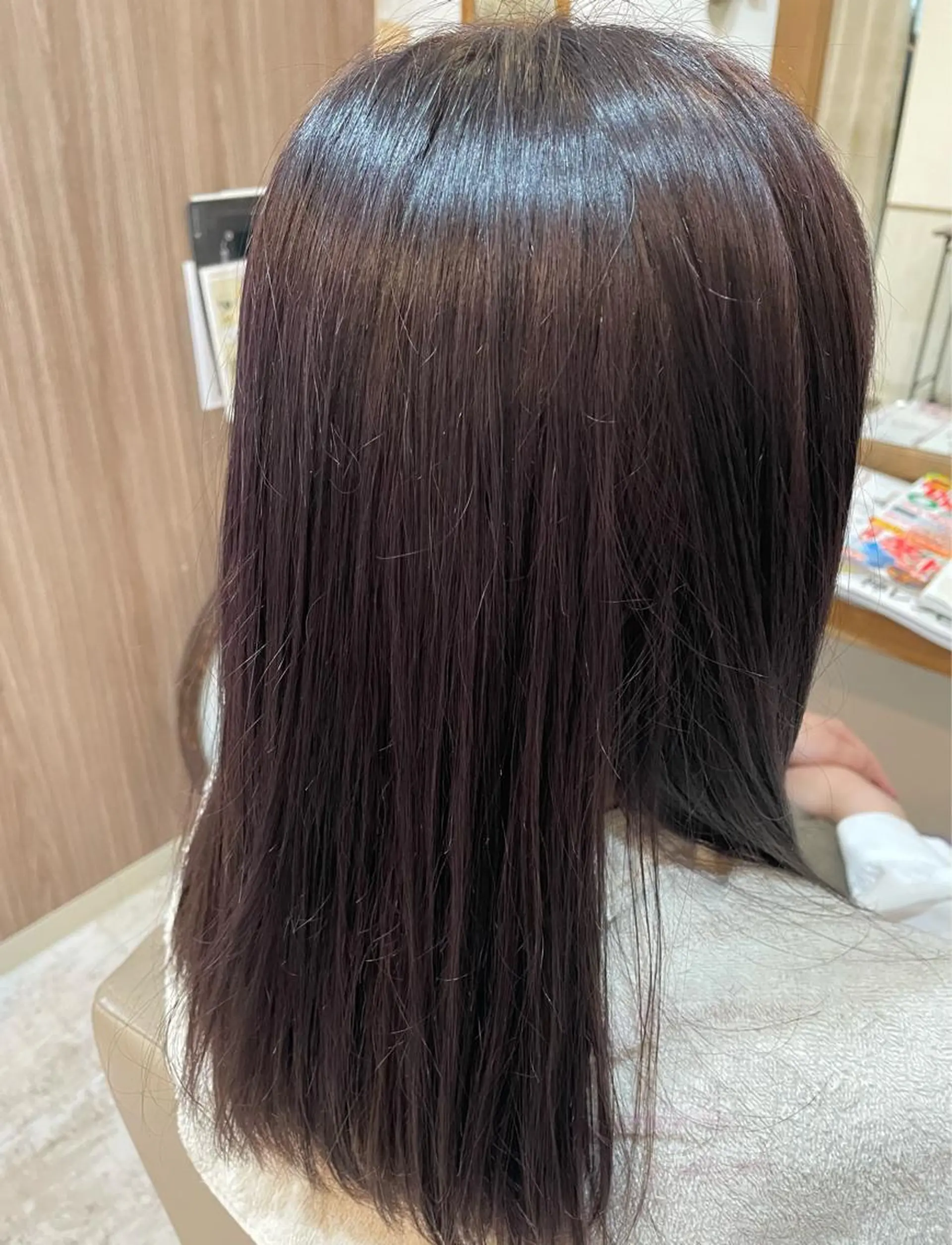 カラー アトリエリーベル所属・佐々木 奈菜江のヘアスタイル