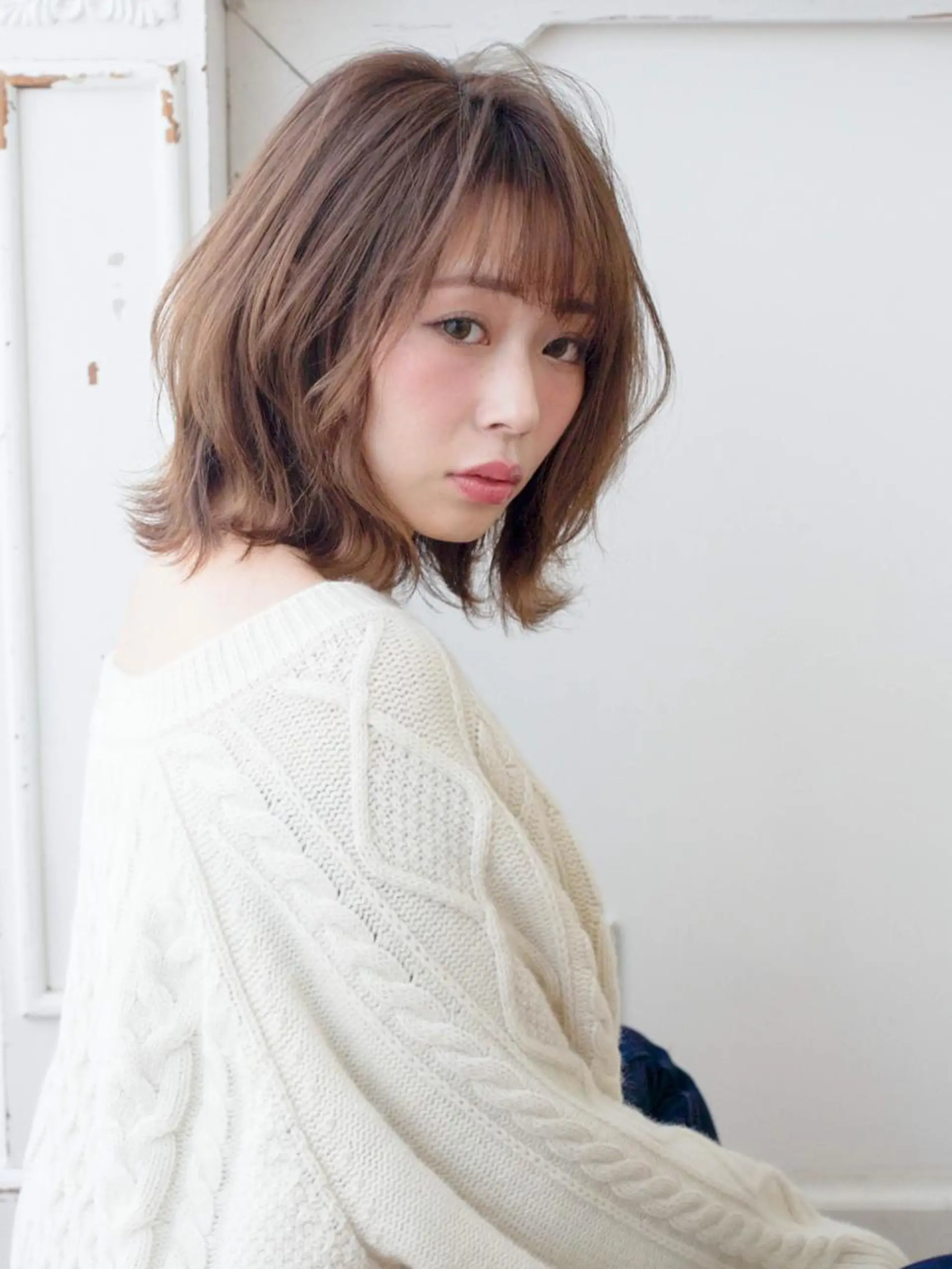 ミディアム ボブ カット ヘアカラー トリートメント ＨＩ ROのヘアスタイル
