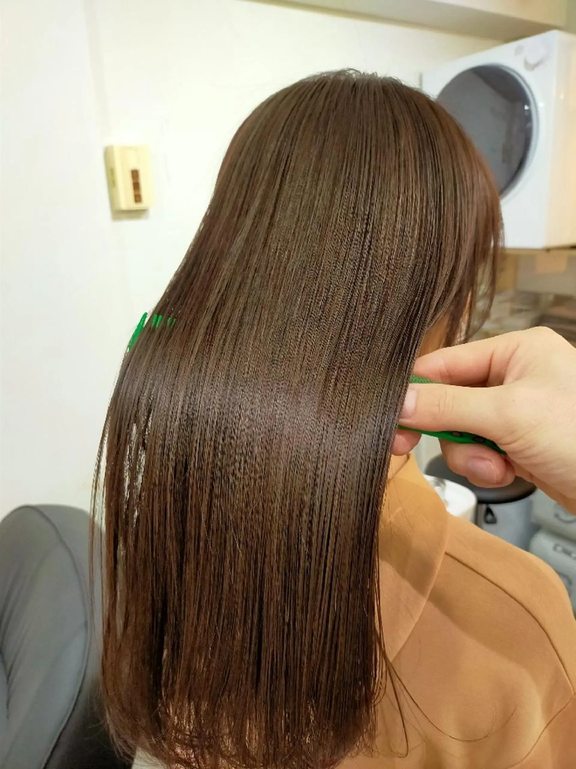 ロング カラー 髪質改善 トリートメント トリートメント SUN GLOW  サングロウ所属・ナカノメ トシアキのヘアスタイル