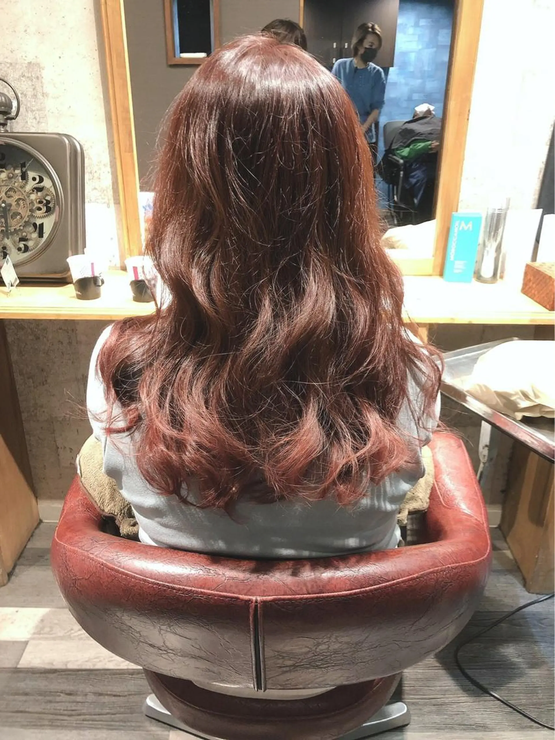 ミディアム カラー パーマ PANOL 秀島のヘアスタイル