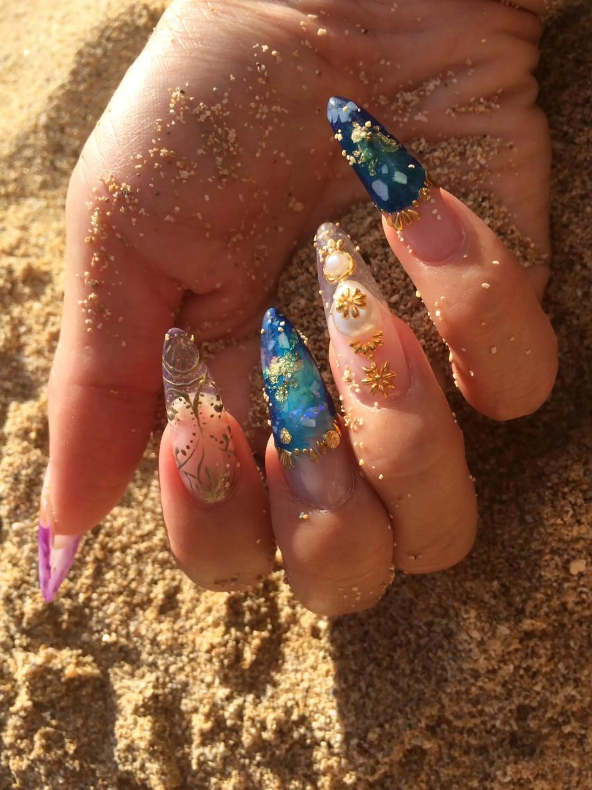 ネイル アートネイル スカルプネイル ハンドネイル Nailsalon E's cafeのネイルデザイン