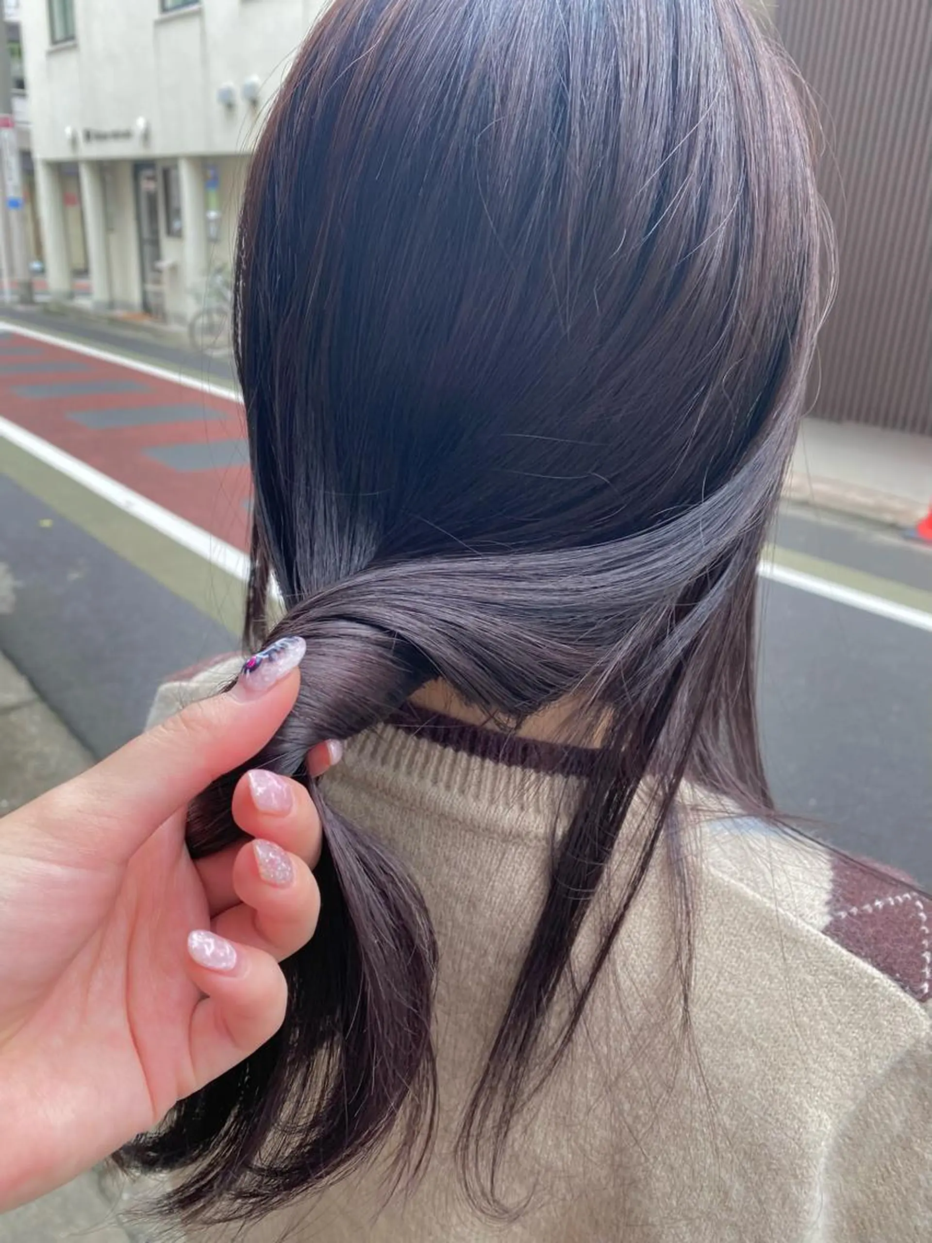 セミロング カラー パープルカラー ヤスザトアヤノ ／レイヤー／オリーブのヘアスタイル