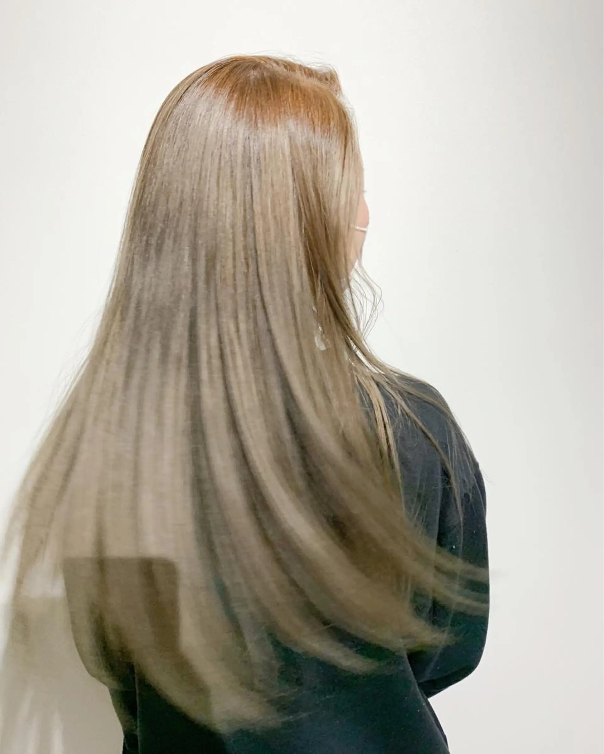 ロング カラー ベージュカラー OLTI所属・中村 勇星のヘアスタイル