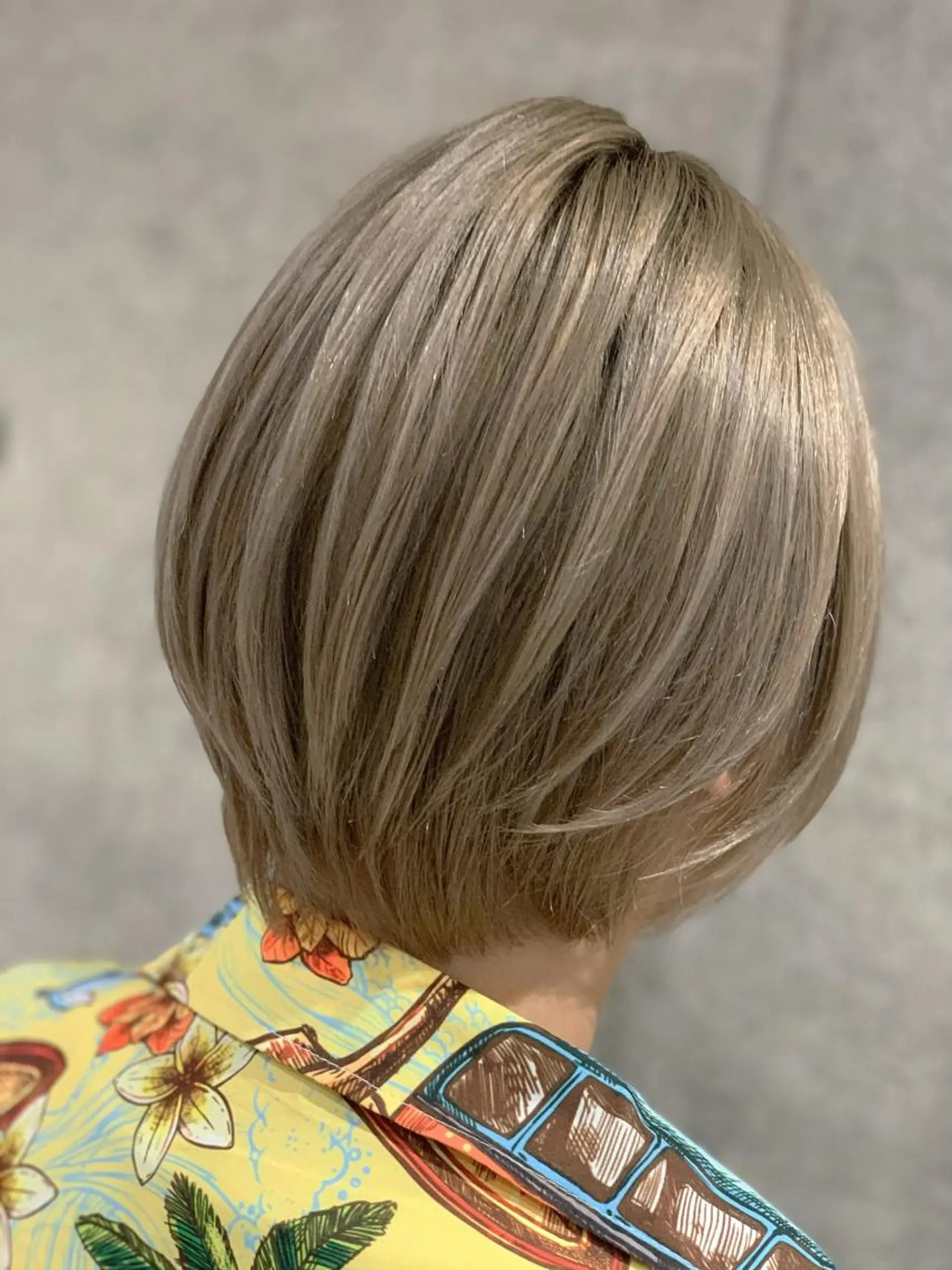 ショート カラー ヘアアレンジ カット ヘアカラー トリートメント 髪質改善×ハイトーン 中田啄也のヘアスタイル