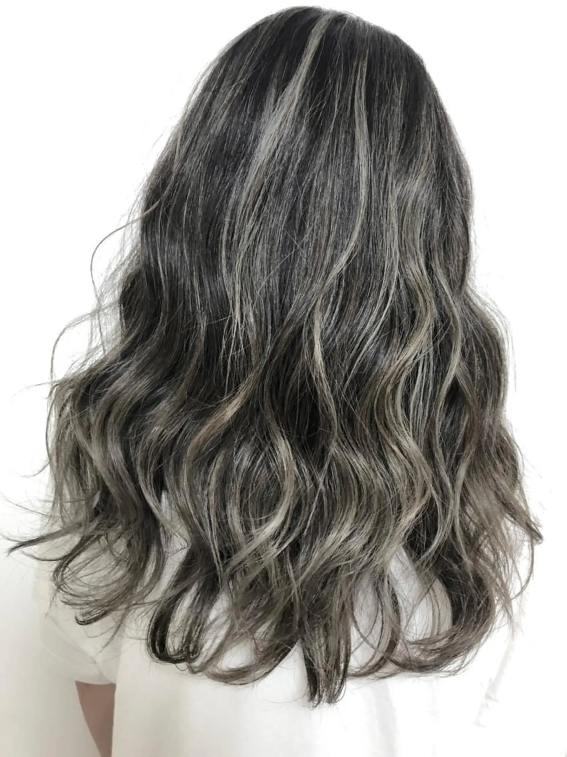 ロング カラー ally hairsalon所属・Emi .のヘアスタイル