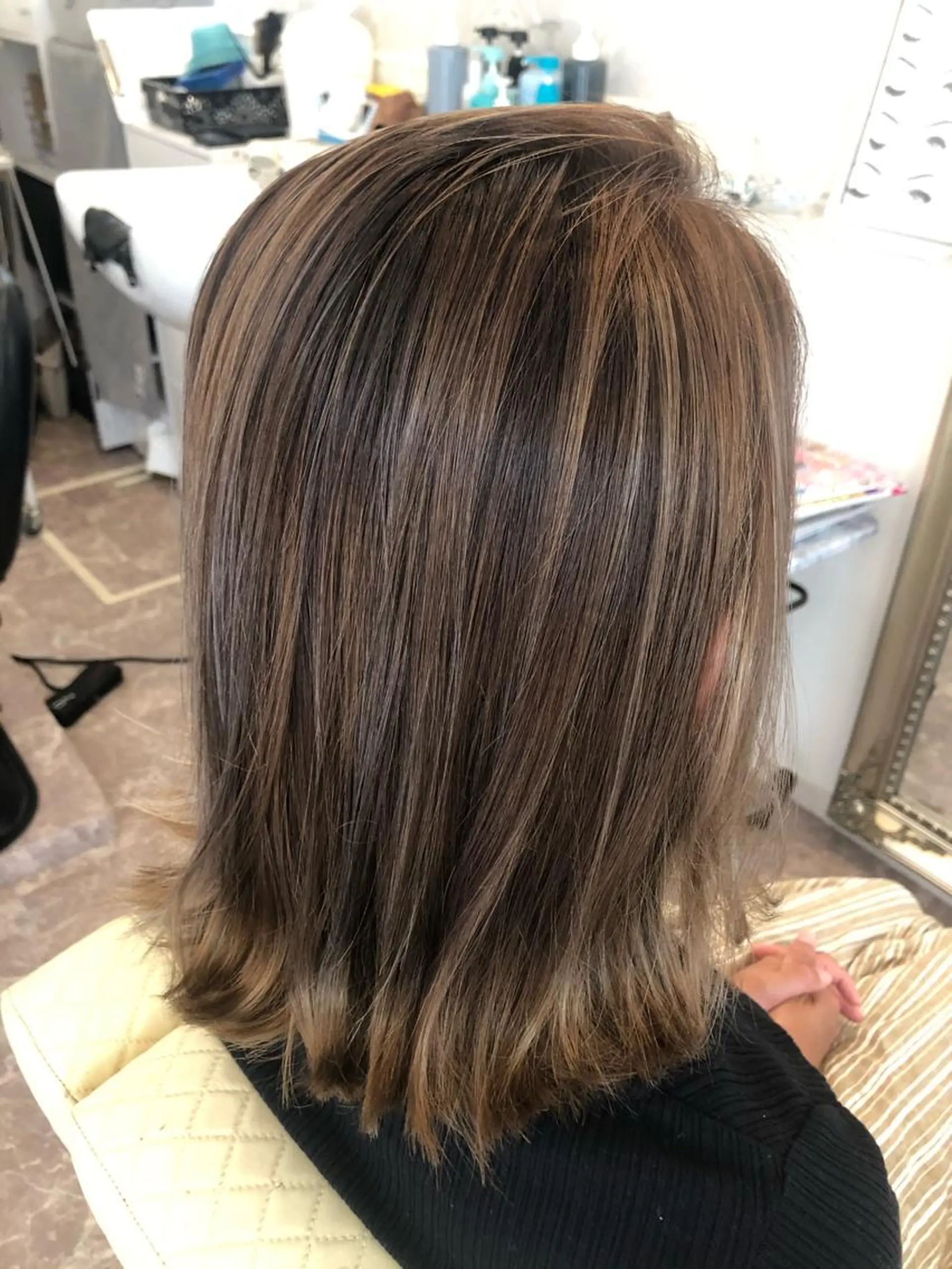 ミディアム ハイライト カット ヘアカラー La.fleur ラ.フルールのヘアスタイル