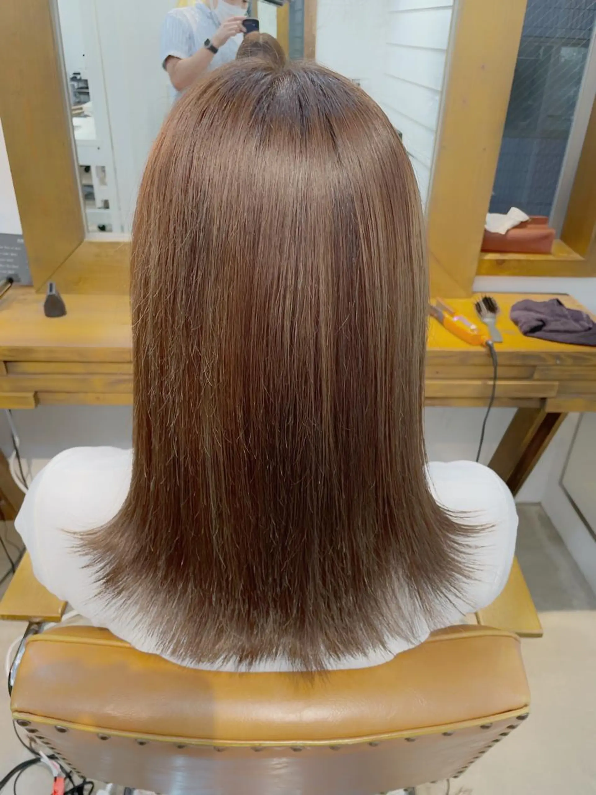 セミロング カラー グラデーションカラー くびれヘア くせ毛 レイヤーカット カット ヘアカラー トリートメント newline銀座所属・銀座ショート/ 大人ショート/金子涼のヘアスタイル