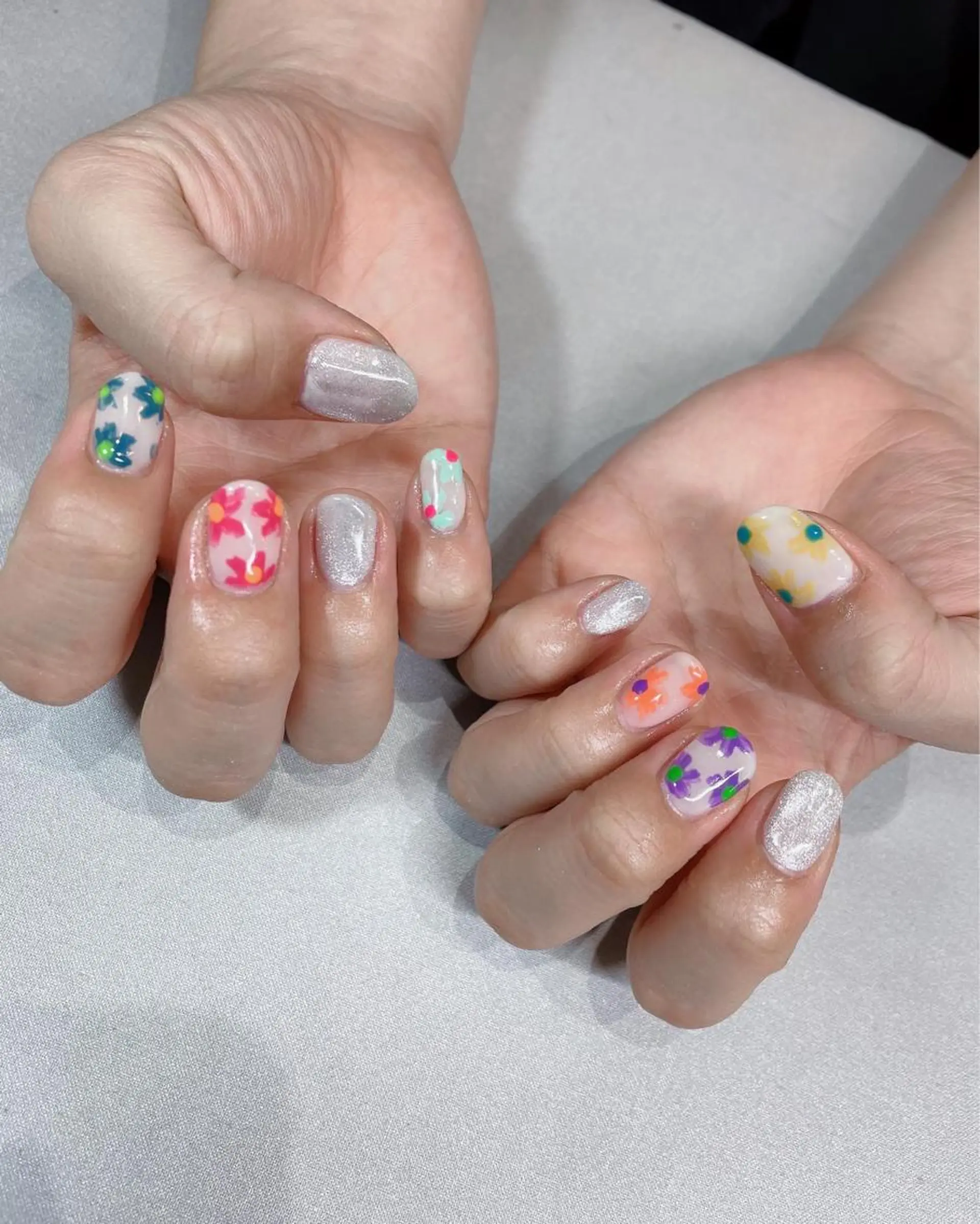 ネイル iiloo aromaworksのネイルデザイン