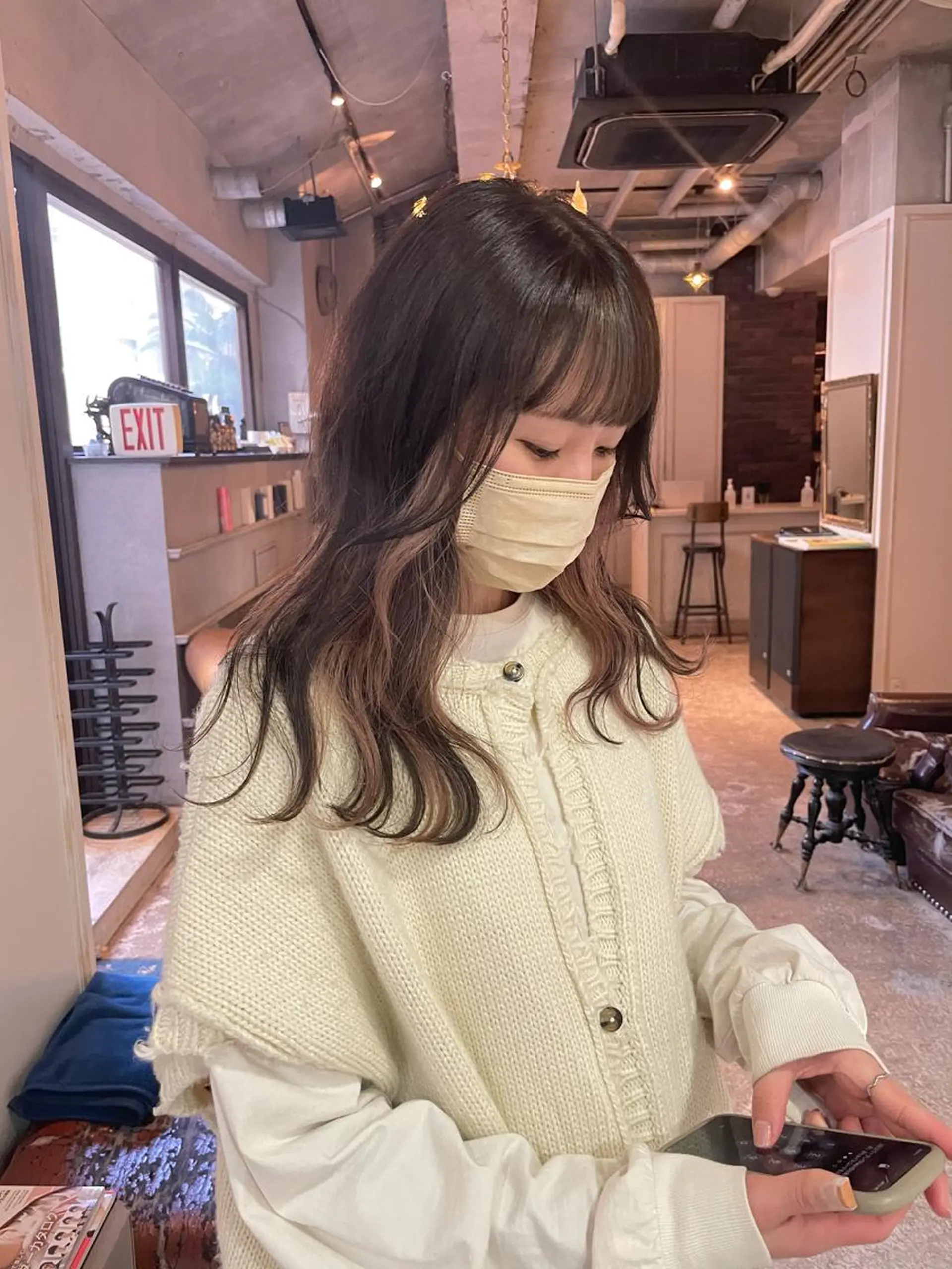 セミロング ヘアカラー トリートメント 🔥女子ウケ🔥 メンズカットRIOのヘアスタイル