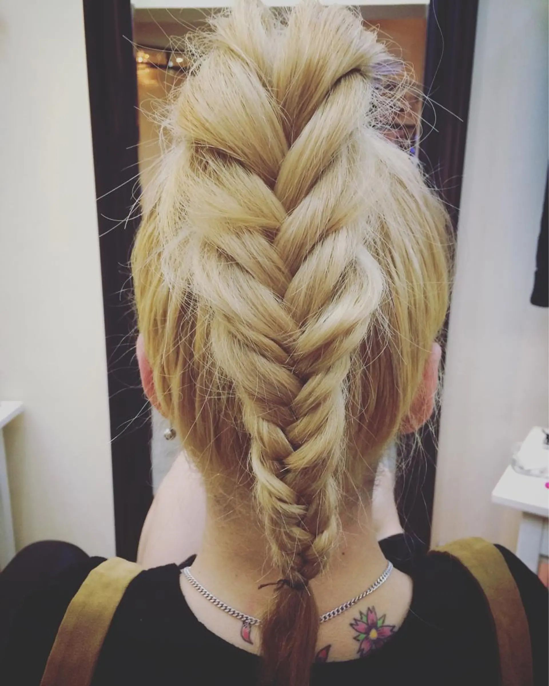 ミディアム セミロング ロング ヘアアレンジ 鶴見 和美のヘアスタイル