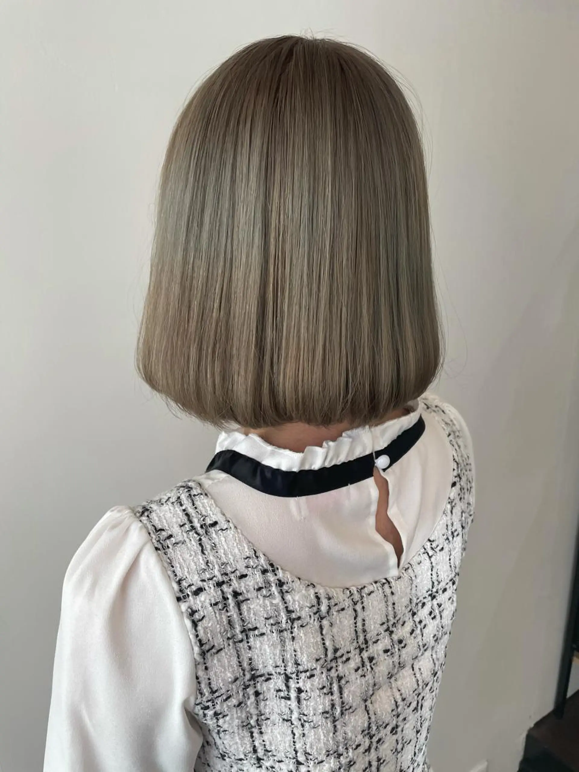 ミディアム カラー 安藤 佑衣のヘアスタイル