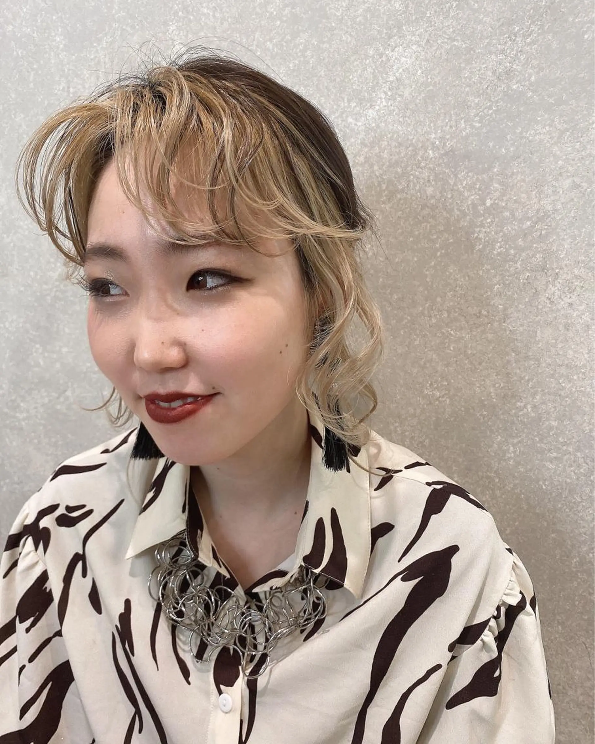 ミディアム カラー カット ヘアカラー パーマ 🇰🇷カルマパーマ kaito🇰🇷のヘアスタイル