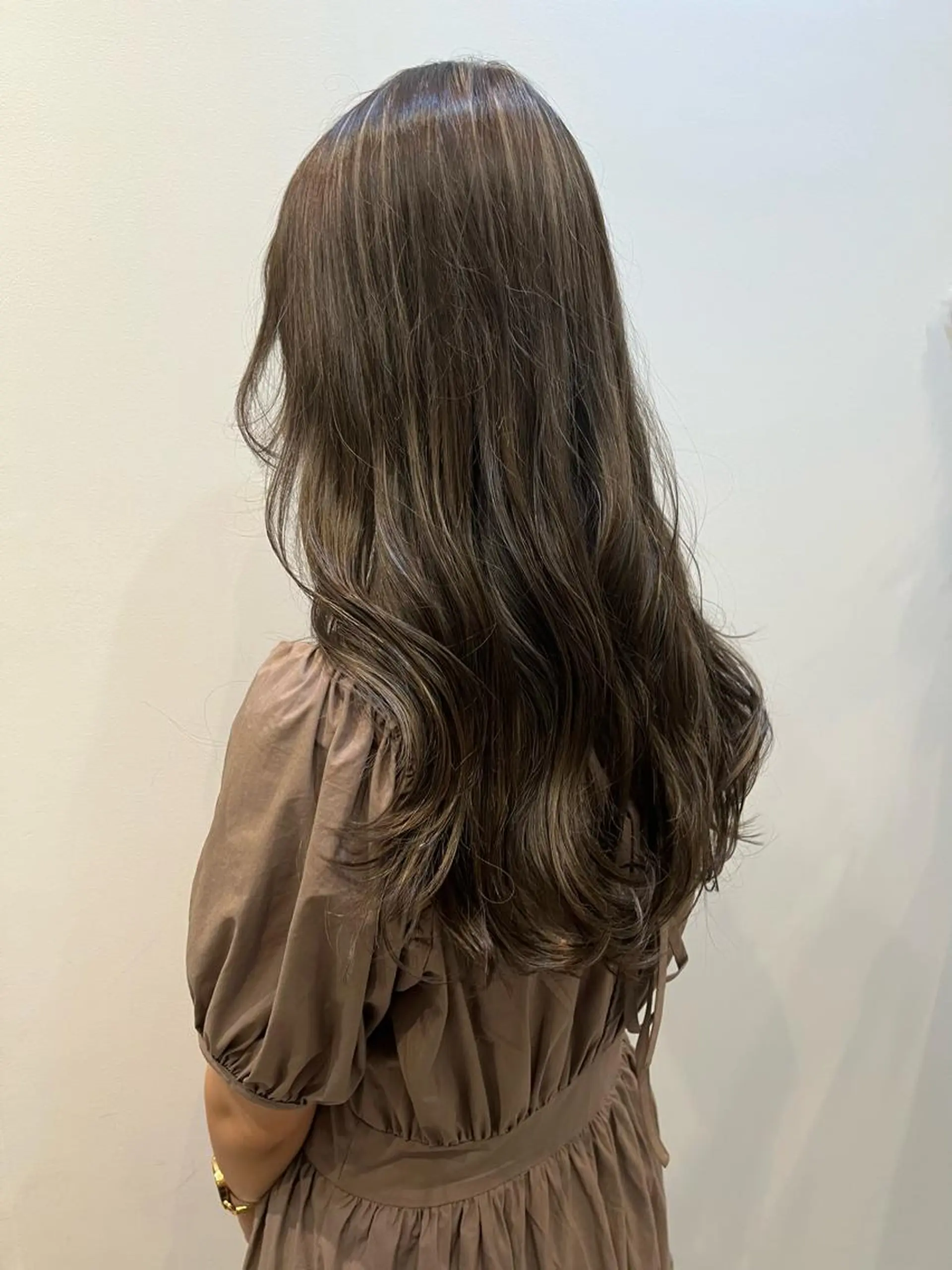 ロング カラー パーマ ヘアアレンジ メンズ キッズ ネイル マツエク・マツパ アイブロウ メンズバレイヤージュ メンズブリーチ メンズハイライト メンズインナーカラー メンズウルフカット HIROKO / 透明感暖色カラー🎀のヘアスタイル