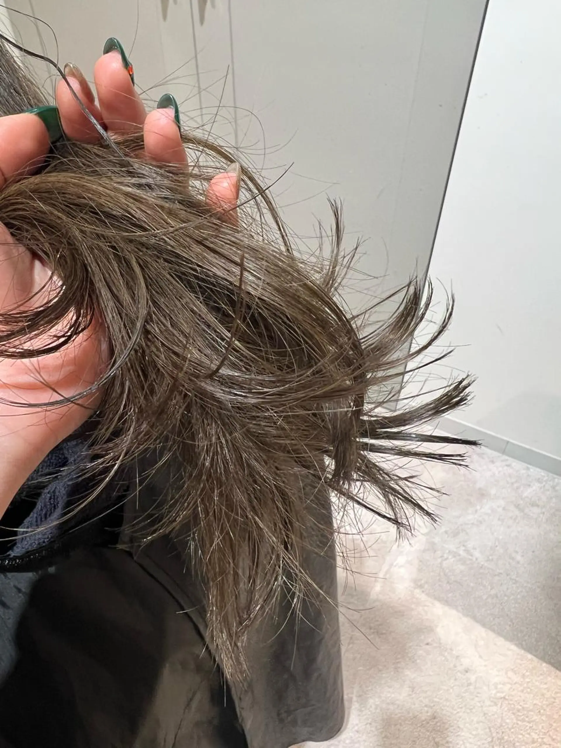 ミディアム カラー ベージュカラー 暗髪カラー🫐パーマ おくだりんかのヘアスタイル
