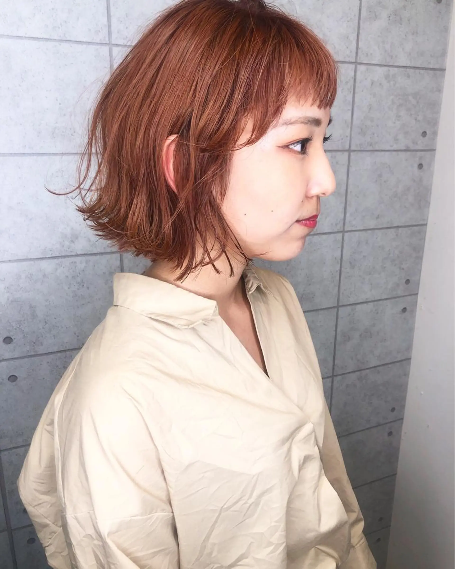 ショート カラー ベージュカラー オレンジ オレンジベージュ 西本 夏美のヘアスタイル