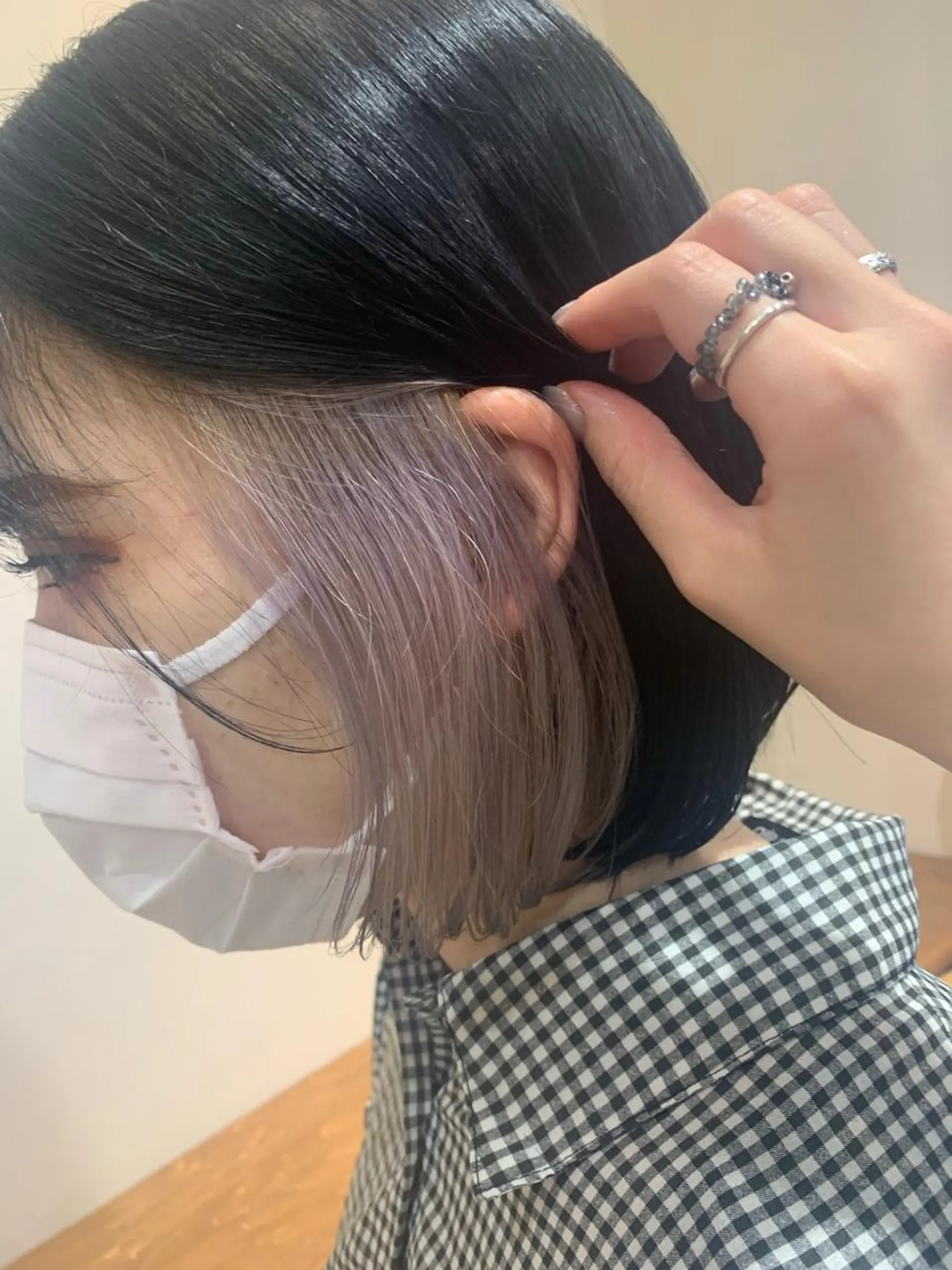 ショート カラー ハイトーン/レイヤー 💜Akaneのヘアスタイル