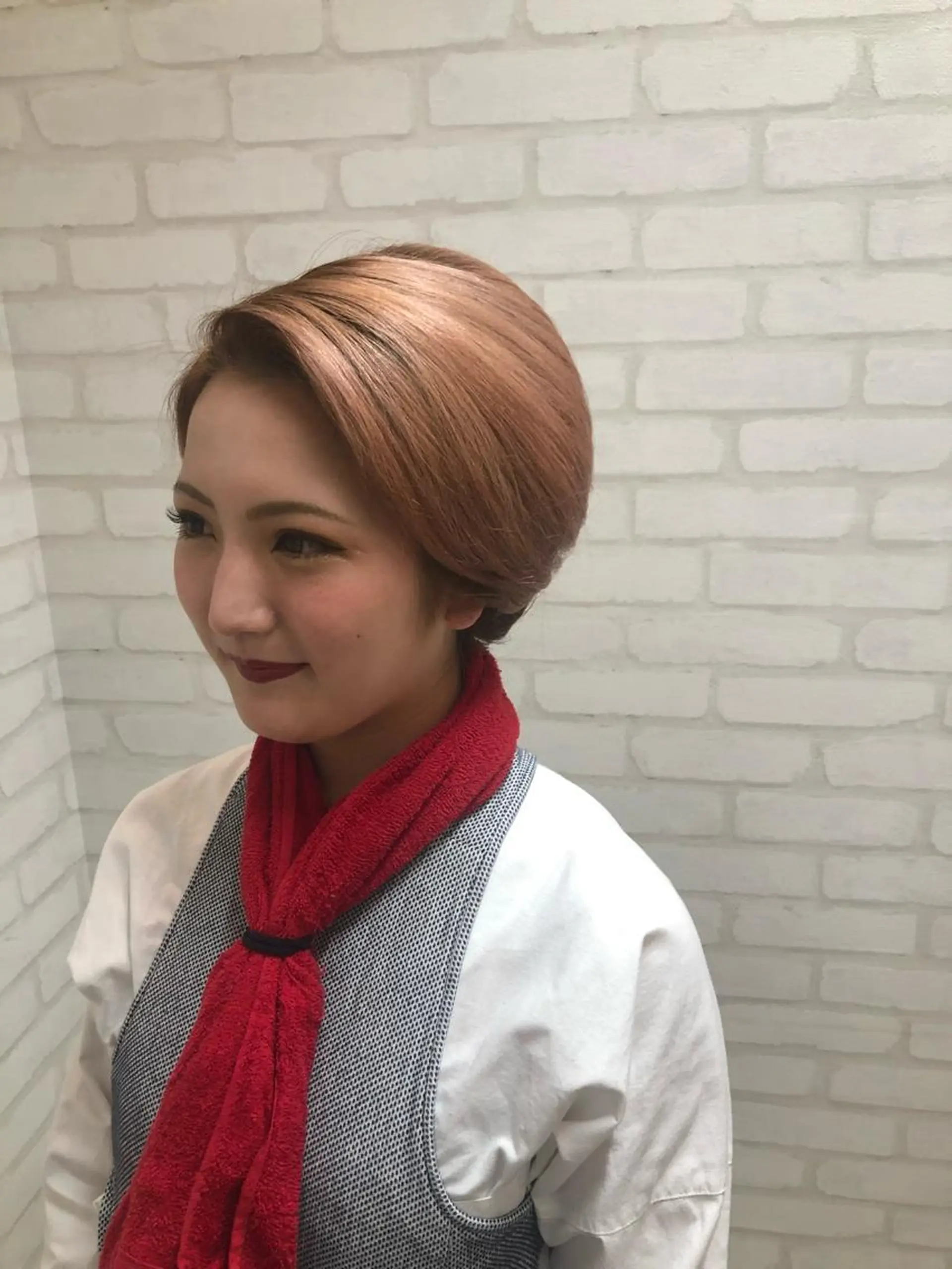 セミロング UNDER vr 【アンダーバー】のヘアスタイル