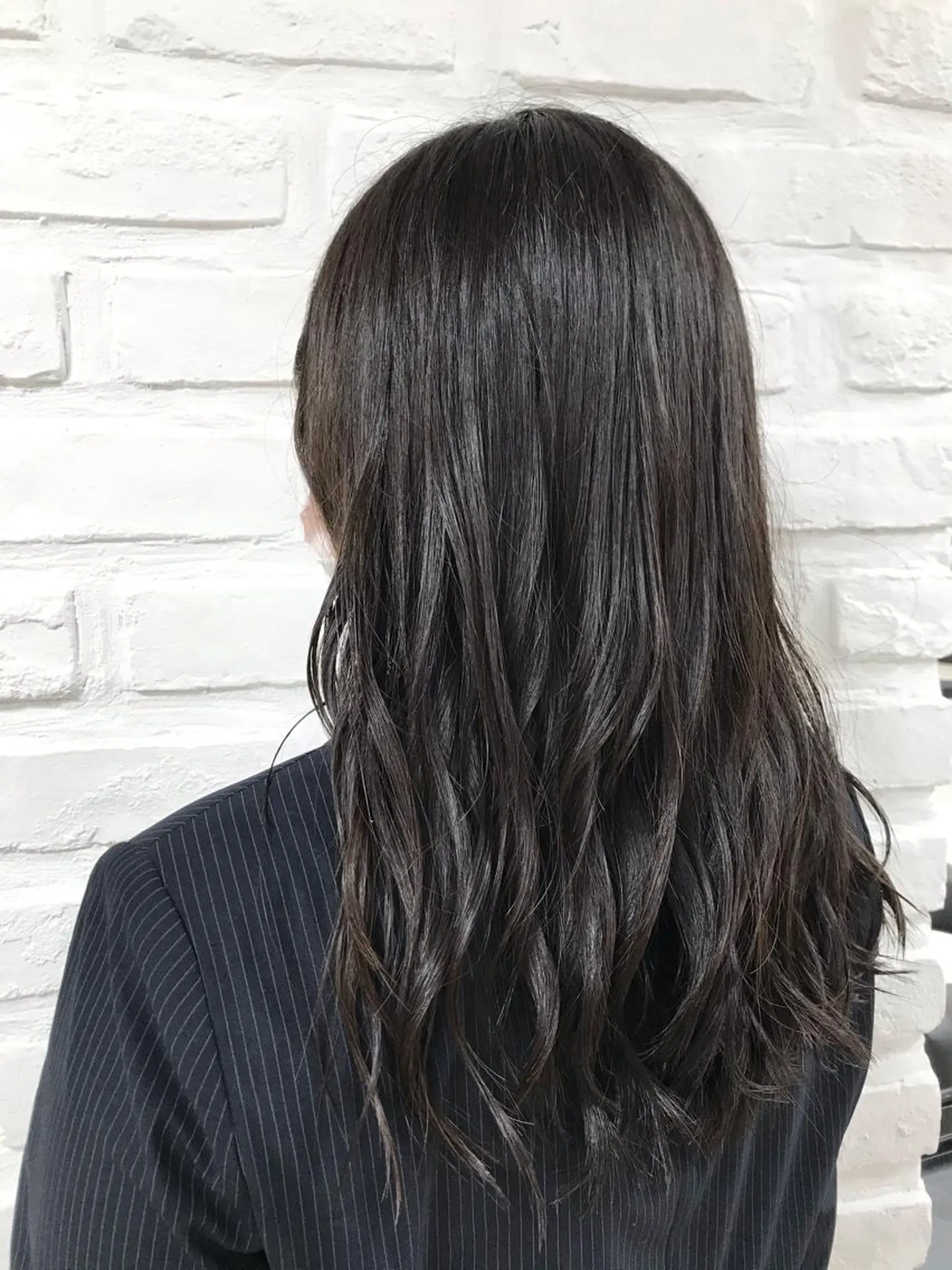 ロング 顔まわりレイヤー 顔周りカット 韓国風ヘア レイヤーカット ロング 【暖色カラー特化】 中山由梨のヘアスタイル